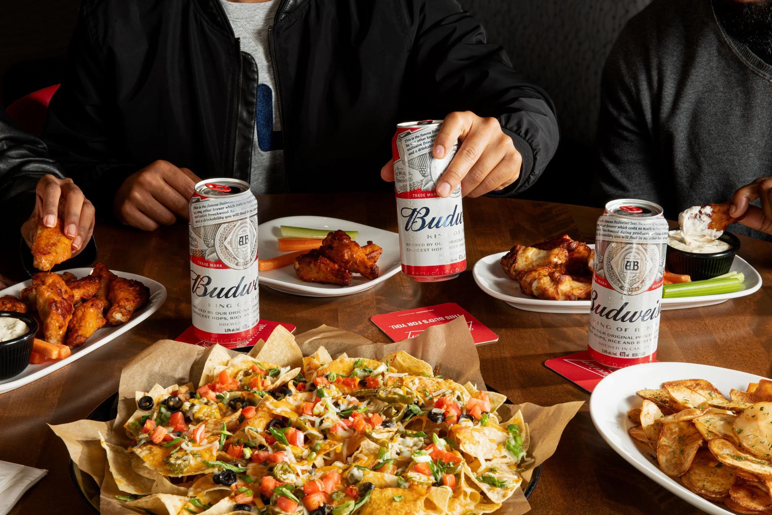Dublin_Lifestyle_Photographer_El_Keegan_Budweiser_Wings Nachos Fries Shot 2-097-Edit.jpg