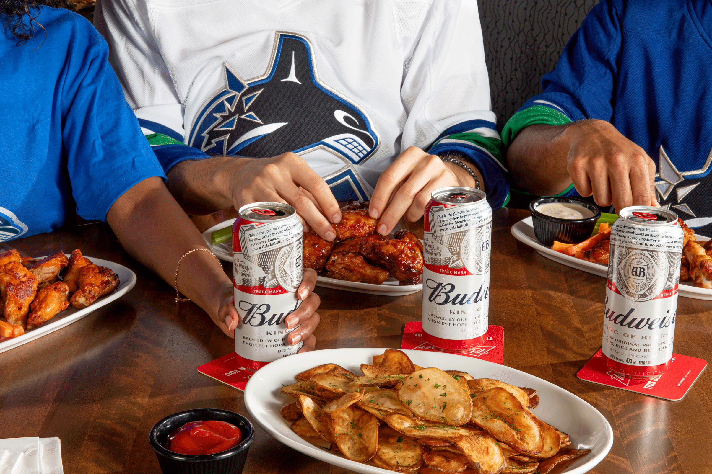 Dublin_Lifestyle_Photographer_El_Keegan_Budweiser_Wings-Nachos-Fries-Shot-3-089.gif