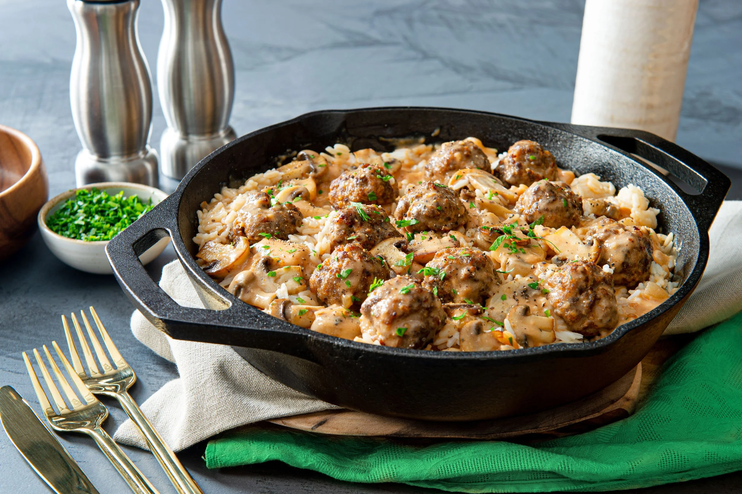 Dublin_Food_Photographer_El_Keegan_One_Pan_Meatball_Stroganoff-023.jpg