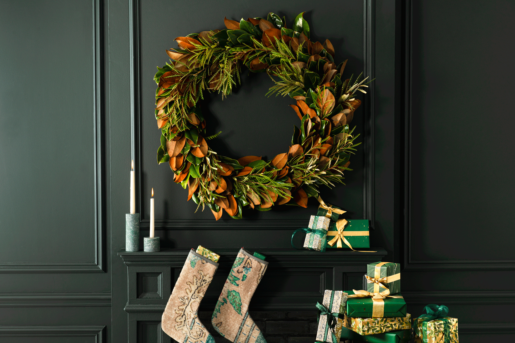 Dublin_Interiors_Photographer_El_Keegan_cyber_22_wreath.gif