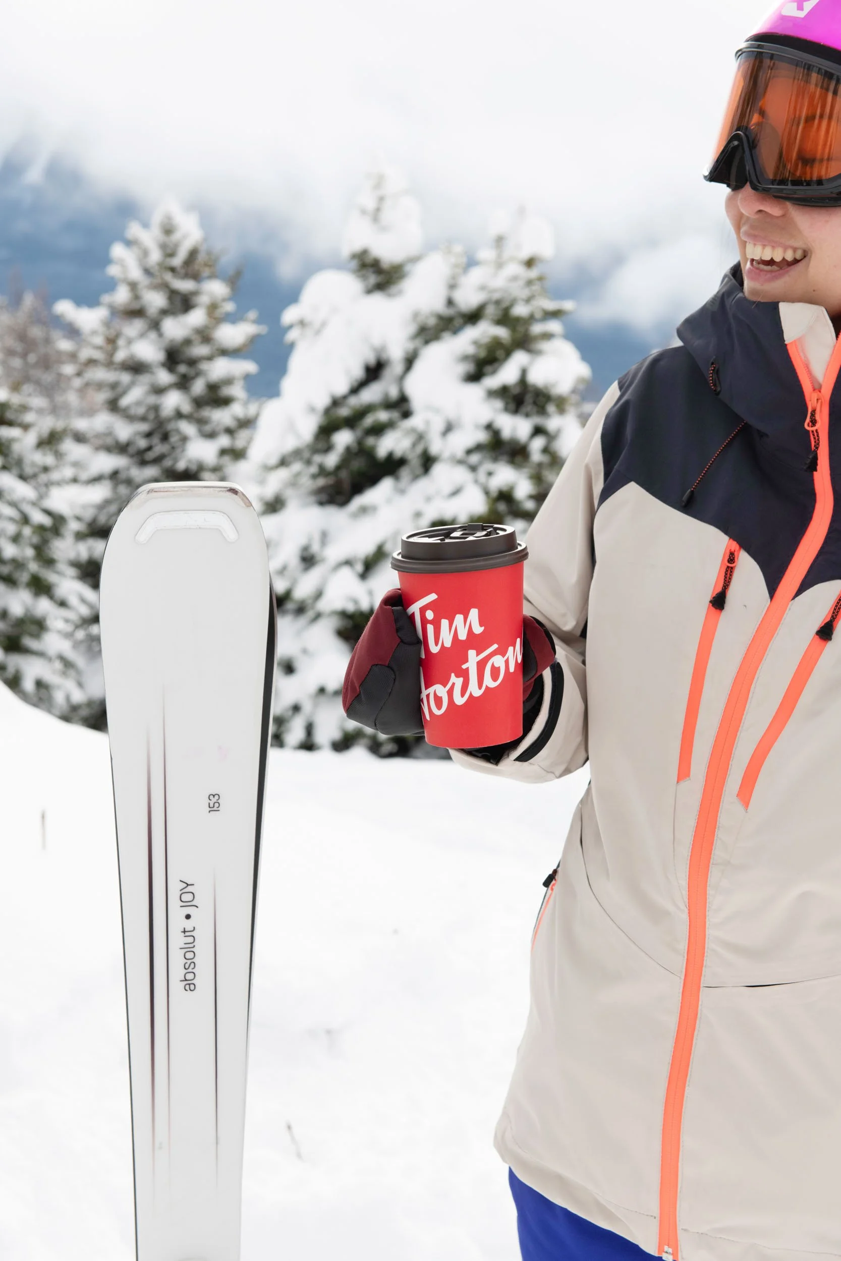 Dublin_Lifestyle_Photographer_El_Keegan_Tim_Hortons_EKP7131_Tims Banff.jpg