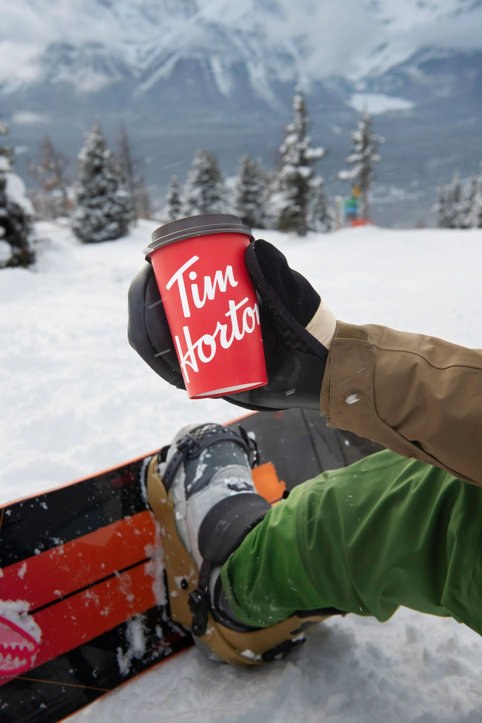 Dublin_Lifestyle_Photographer_El_Keegan_Tim_Hortons__EKP7273_Tims Banff.jpg