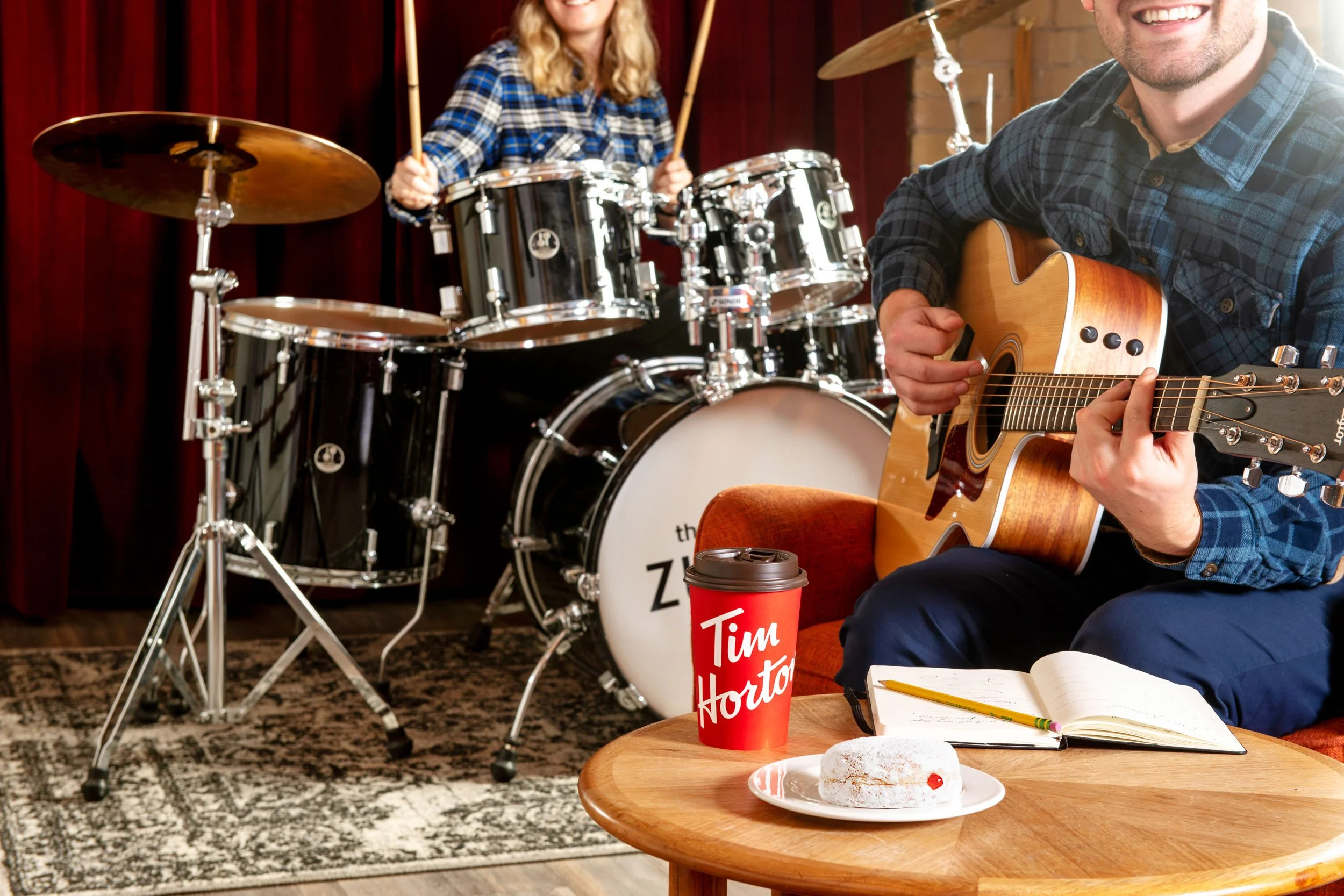 Dublin_Lifestyle_Photographer_El_Keegan_Tim_Hortons_Jam Session_1_-117_Tea Latte-Jam Session.jpg