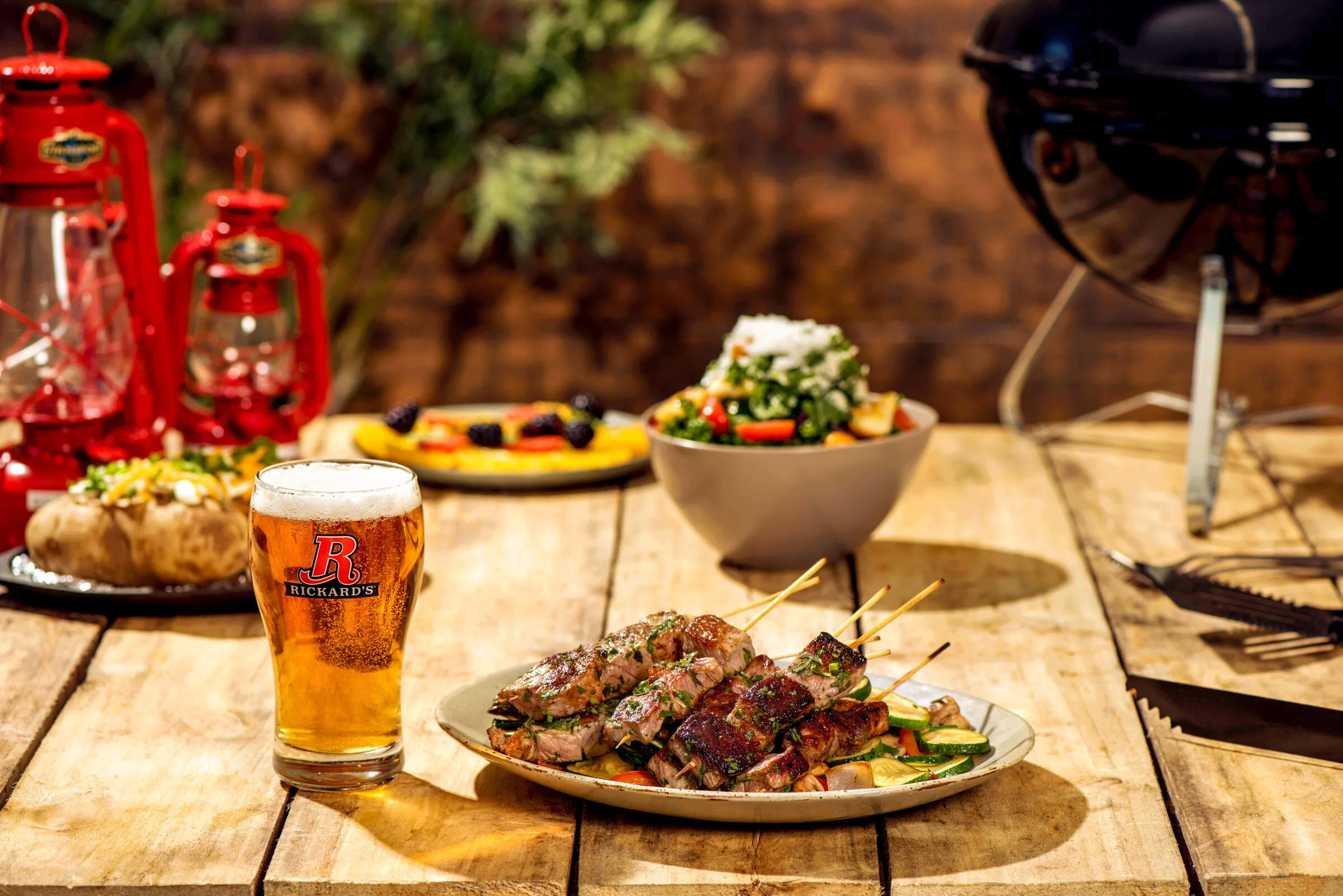  A summer BBQ with a refreshing pint of beer and plate of kebabs. Food and Drink Photography created by Dublin Photographer El Keegan for Molson Coors.  