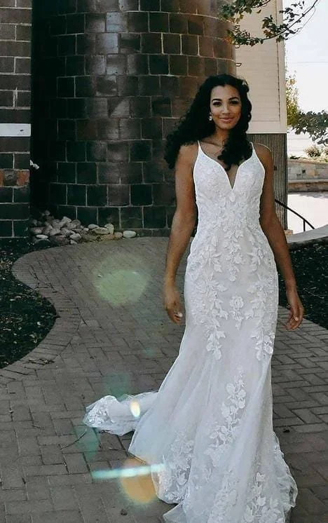 Stella-York-7266-Wedding-Dress-1_5098f562-421d-47d0-9d1b-e2ed98d39971.jpg