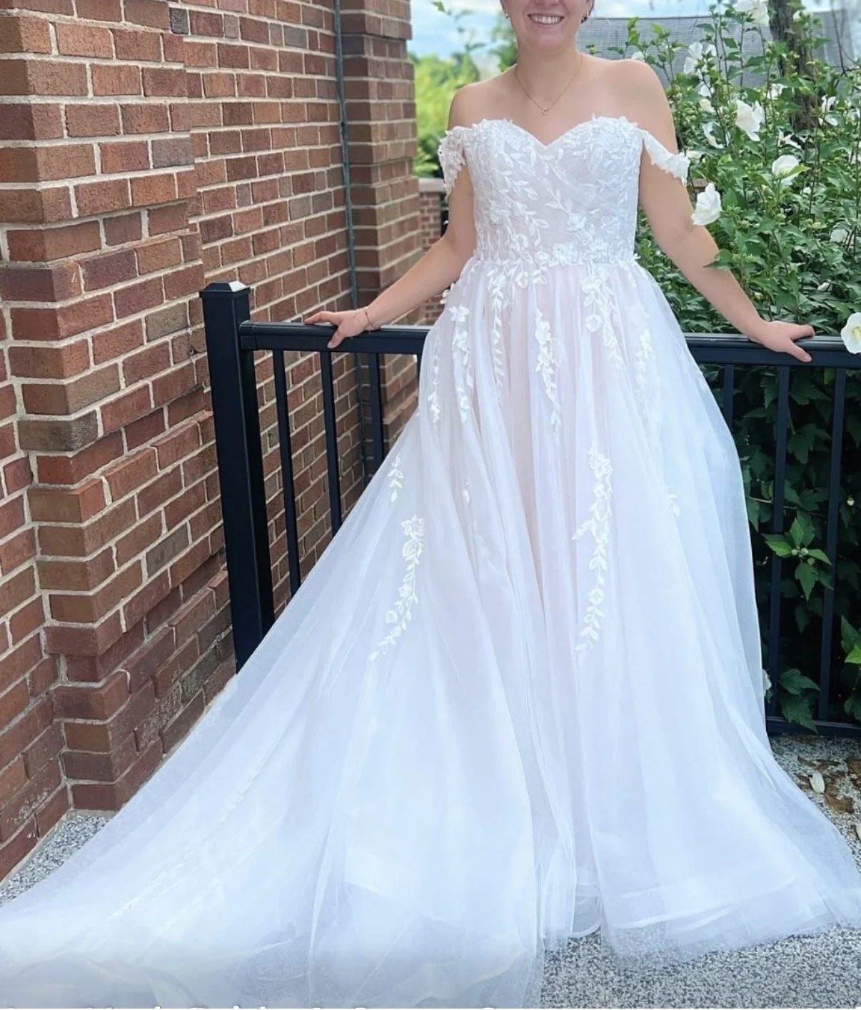 5th & MAIN 25030 Size 14