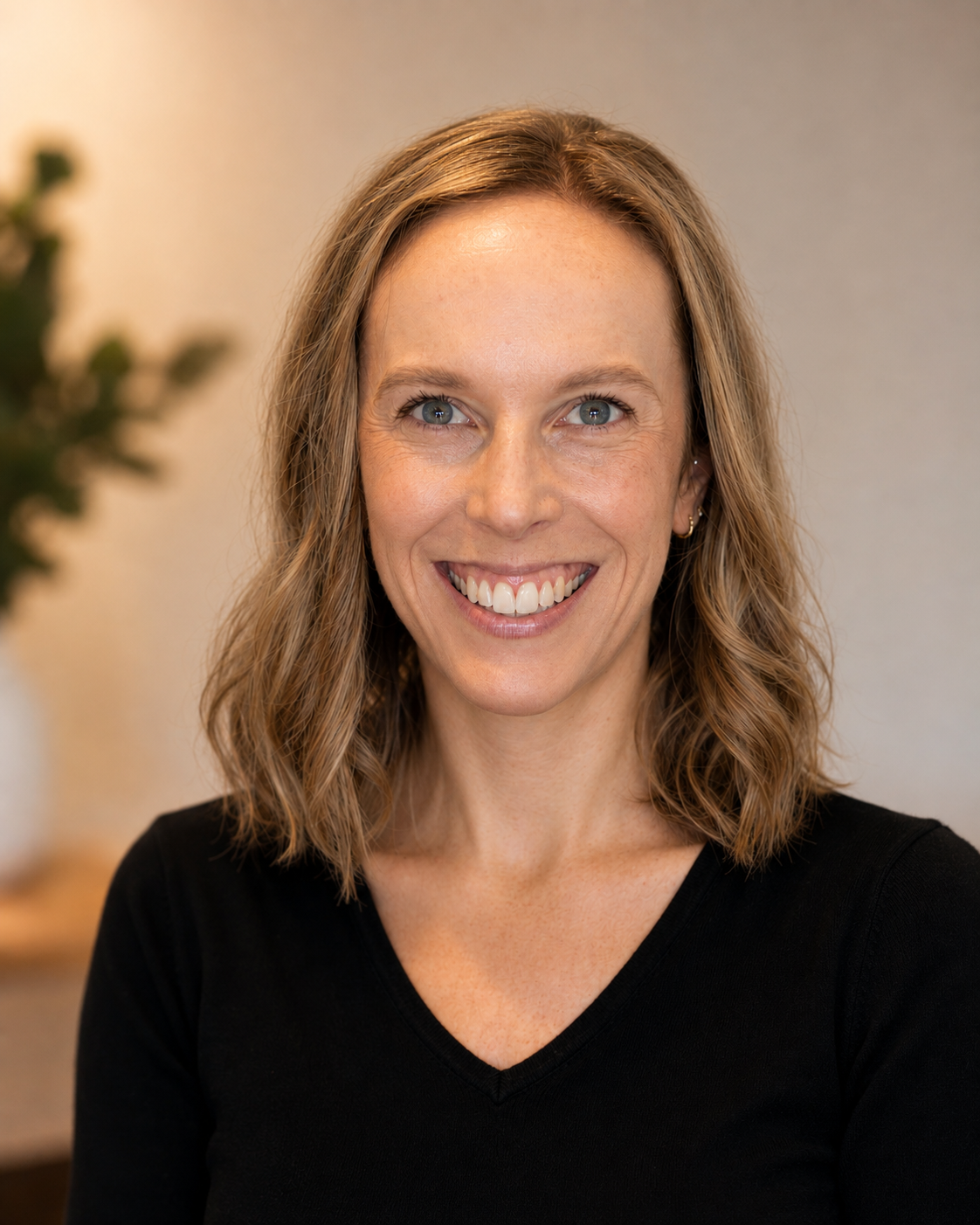 Dr. Emma Long, PT, DPT, pelvic floor physical therapist and founder of Terra Pelvic Health photo