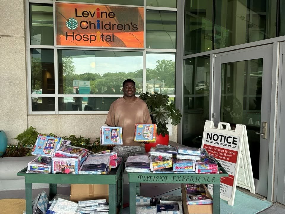 49ers Malik Mustapha Partners with Playtime Therapy Sheets Foundation to Comfort Charlotte Patients