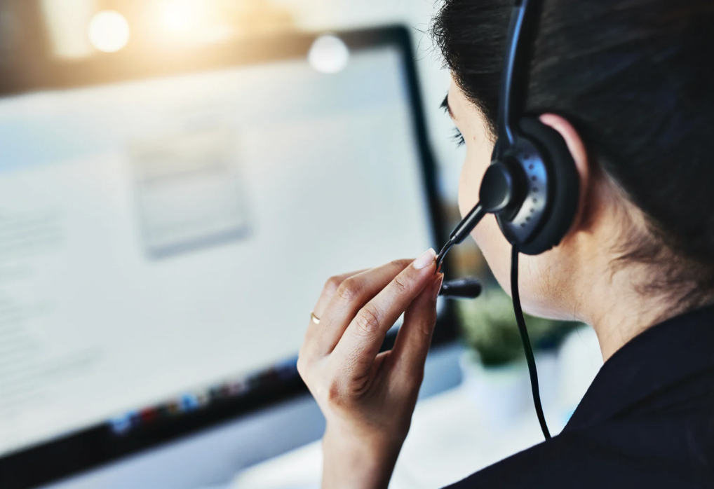 Tips for Handling a Call Center Job as an Introvert