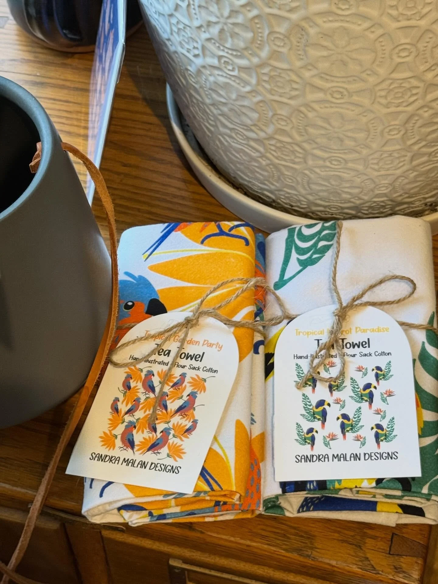 Thrilled to see my Tropical Garden Party and Parrot Paradise tea towels now available at @inkberry_artshop in New Haven &mdash; truly one of the city&rsquo;s most beautiful and inspiring shops. 

It&rsquo;s such a joy seeing my hand-illustrated desig