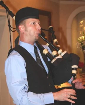 Tommy Miller, Bagpiper