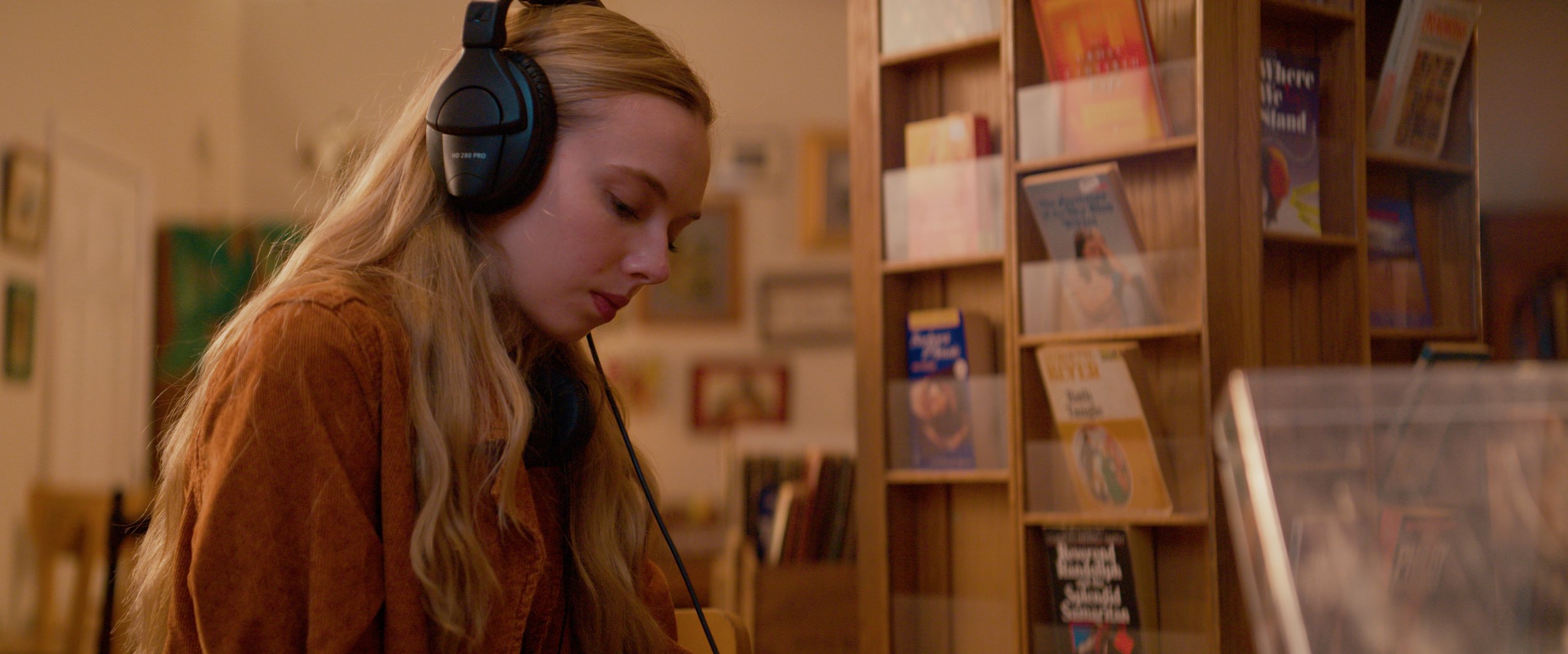 EllieBookshopStill1.jpg
