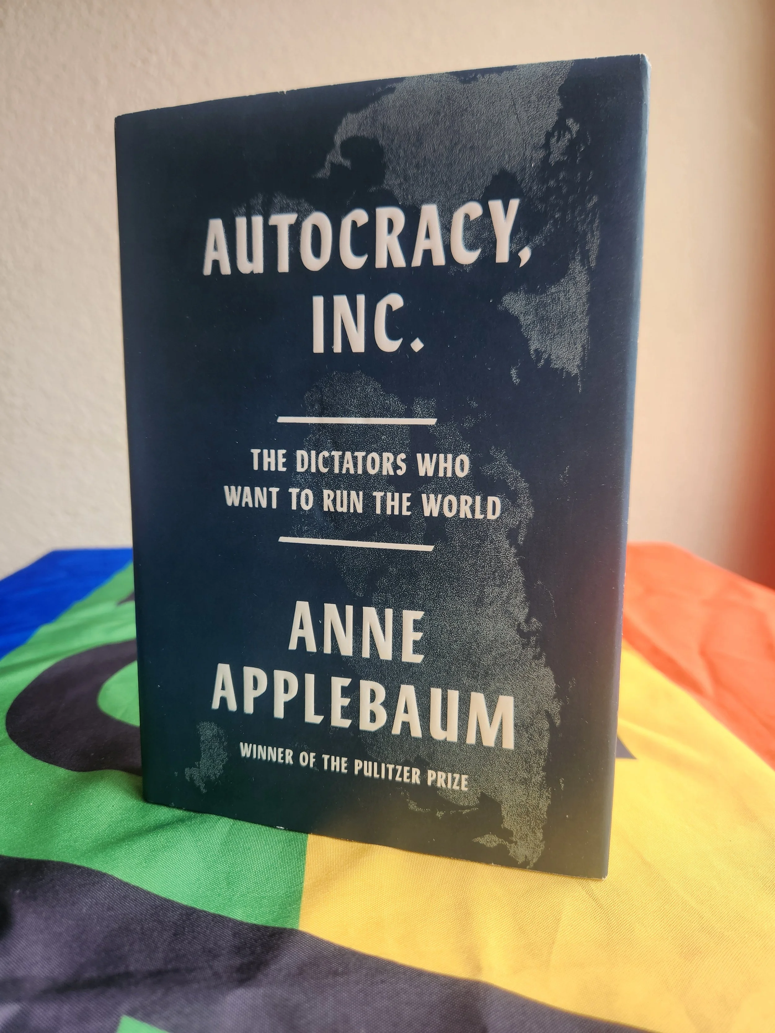 Autocracy, Inc. - Anne Applebaum (Preowned - Hardcover)