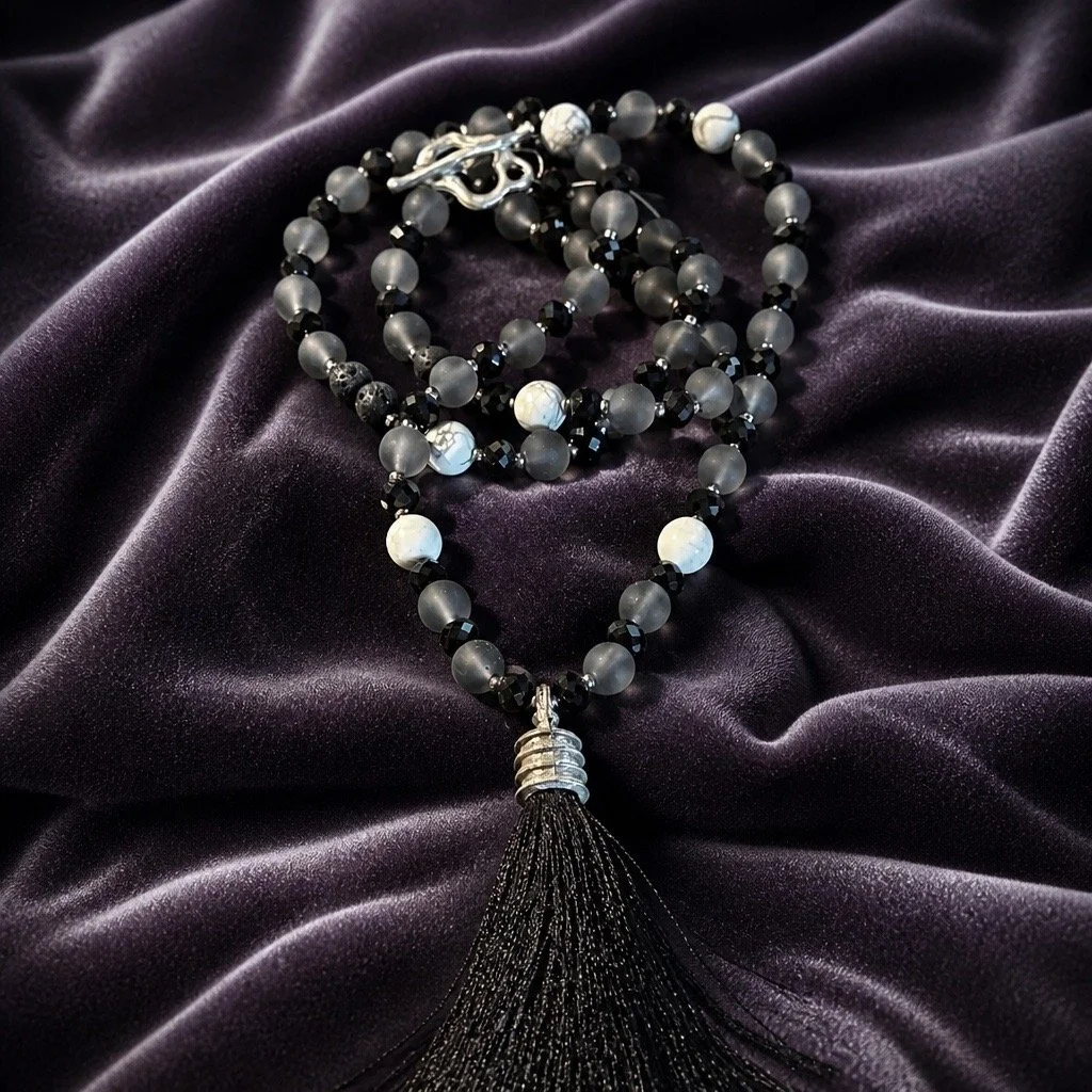 Exquisite Onyx Tassel Necklace