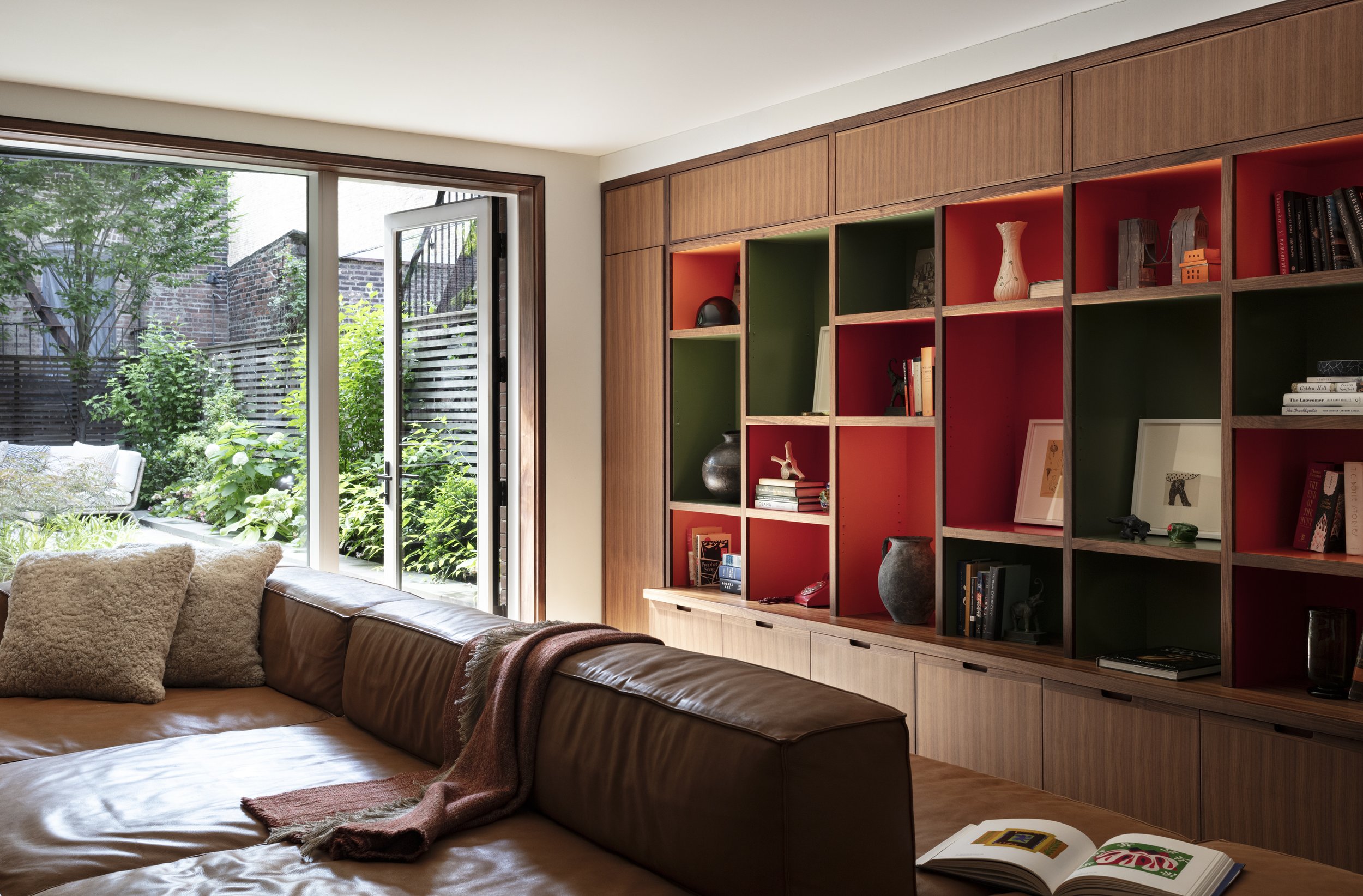 45.MediaRoom2_WillowSt_298.jpg