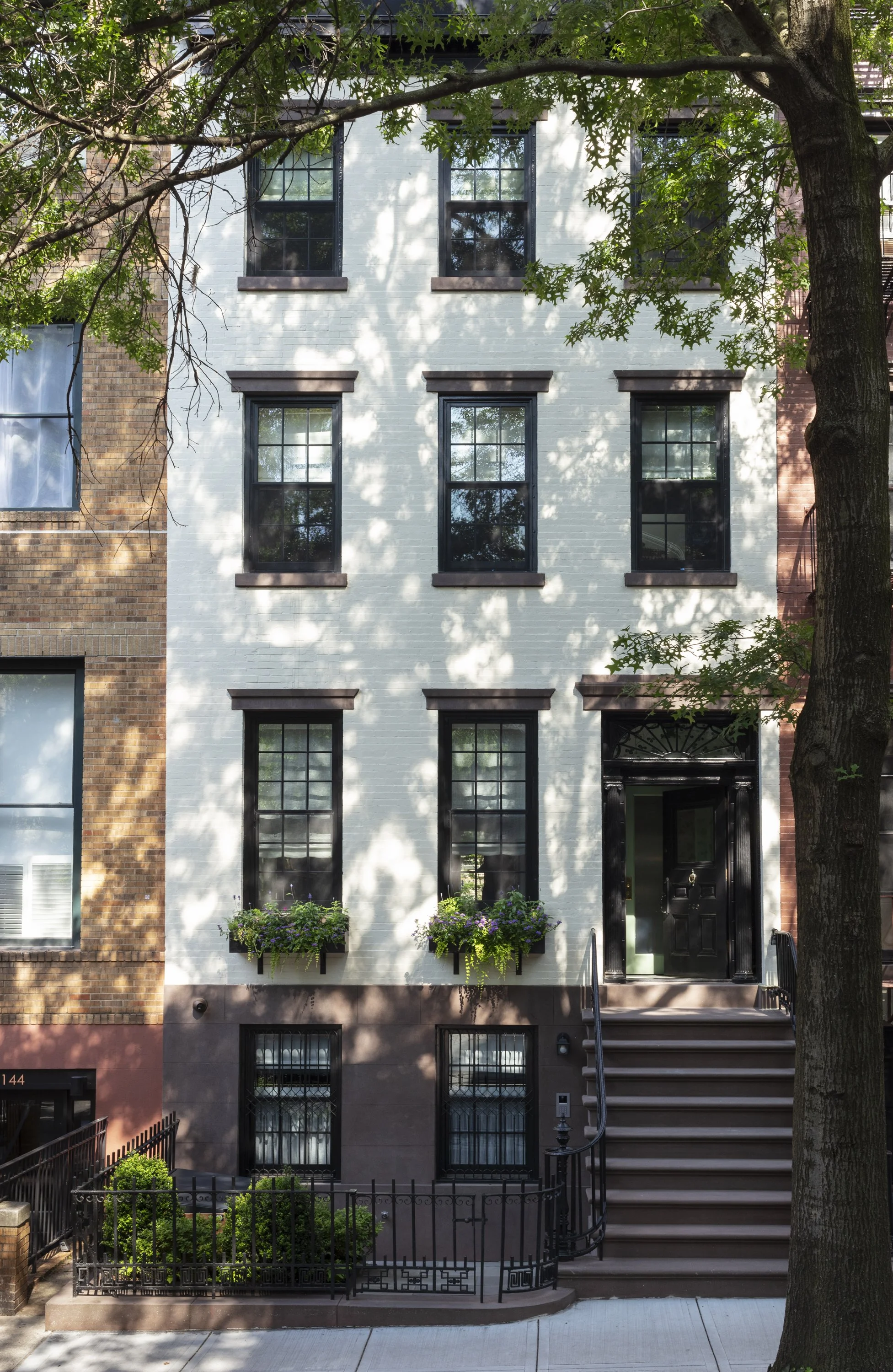 01.FrontFacade_WillowSt_397.jpg