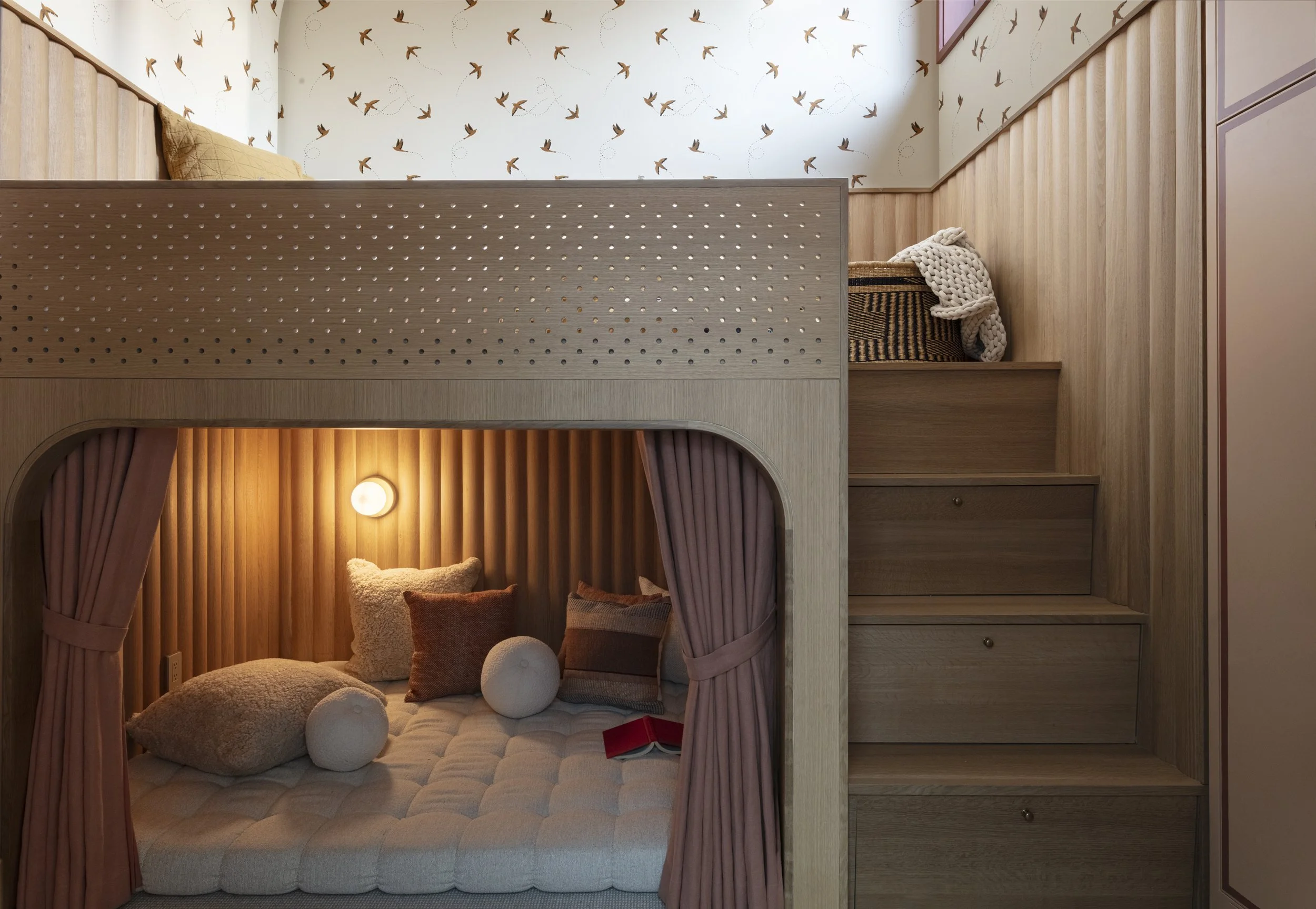 36.GirlsRoom2_WillowSt_366.jpg