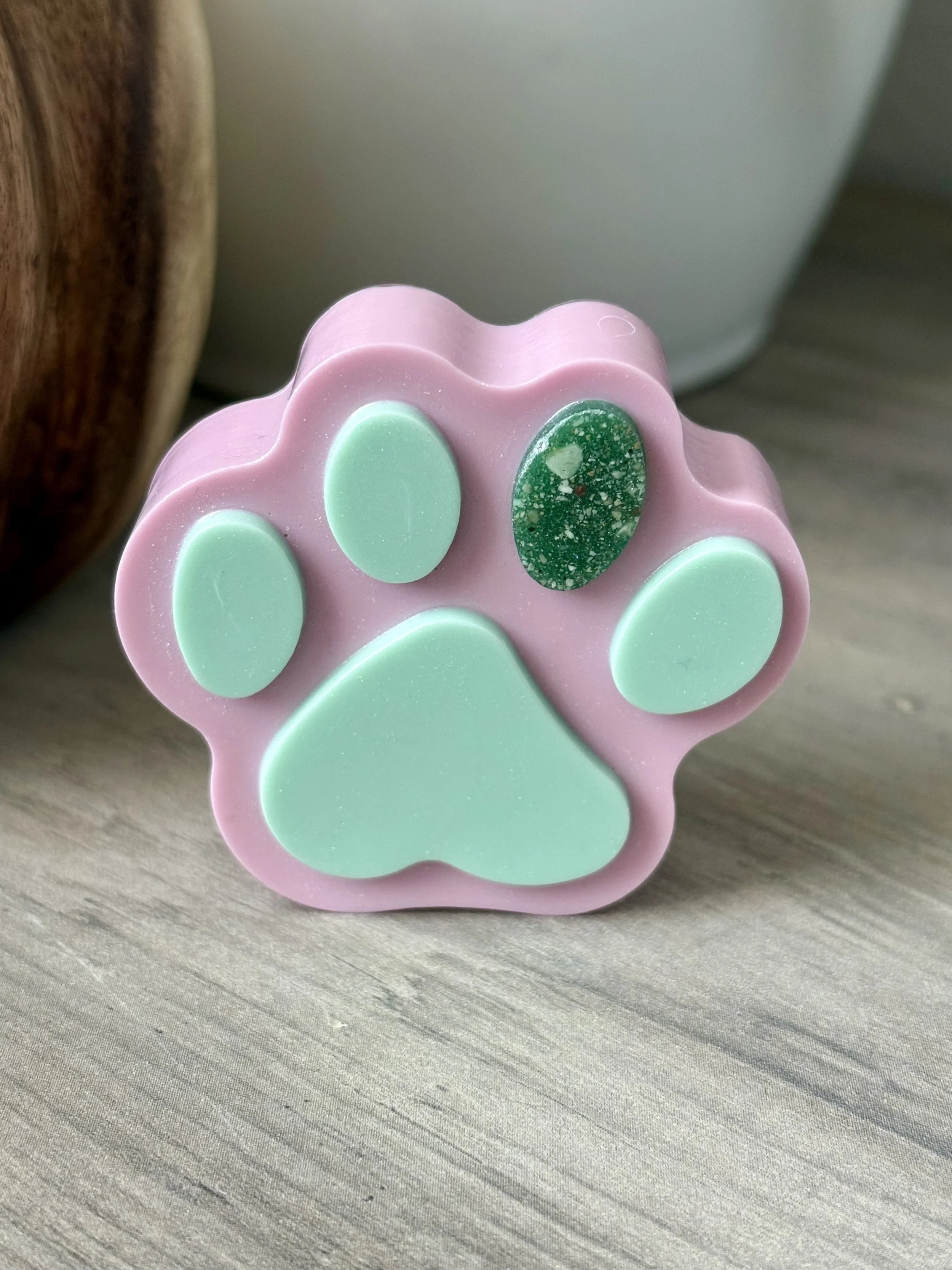 Paw Ash Decor
