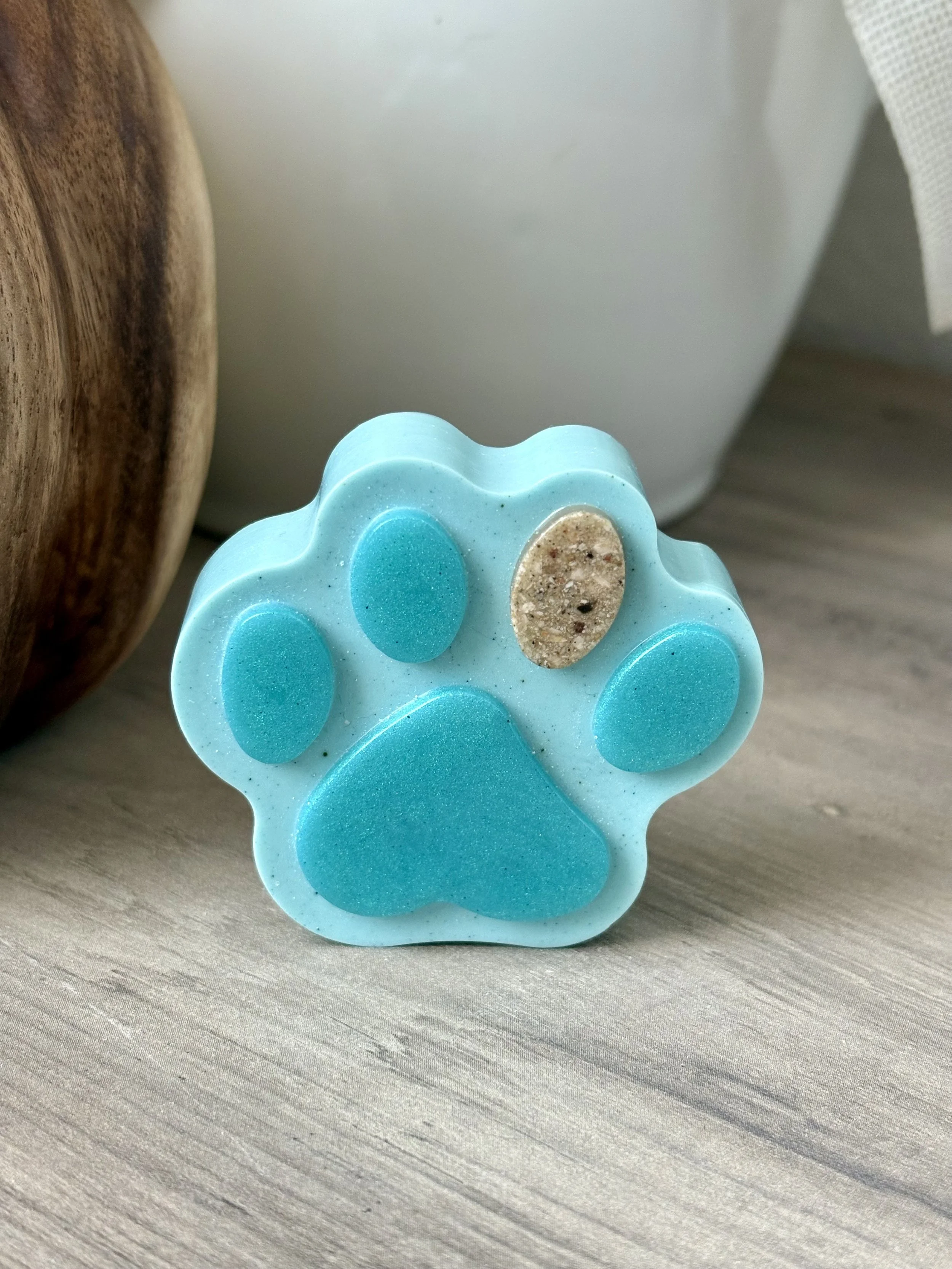 Paw Ash Decor