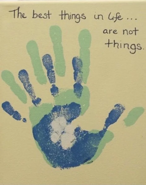 Hands & Paw