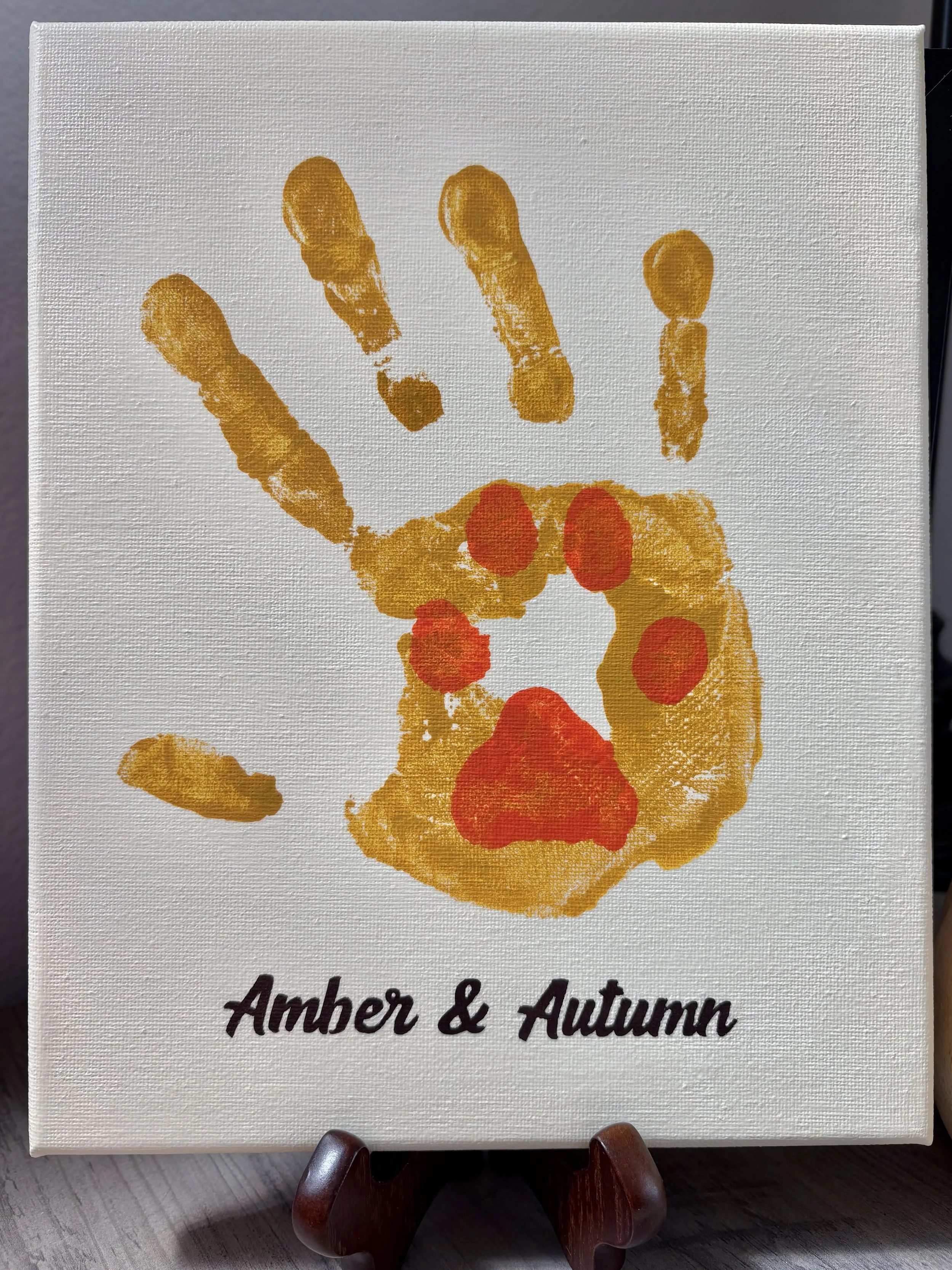 Hand & Paw
