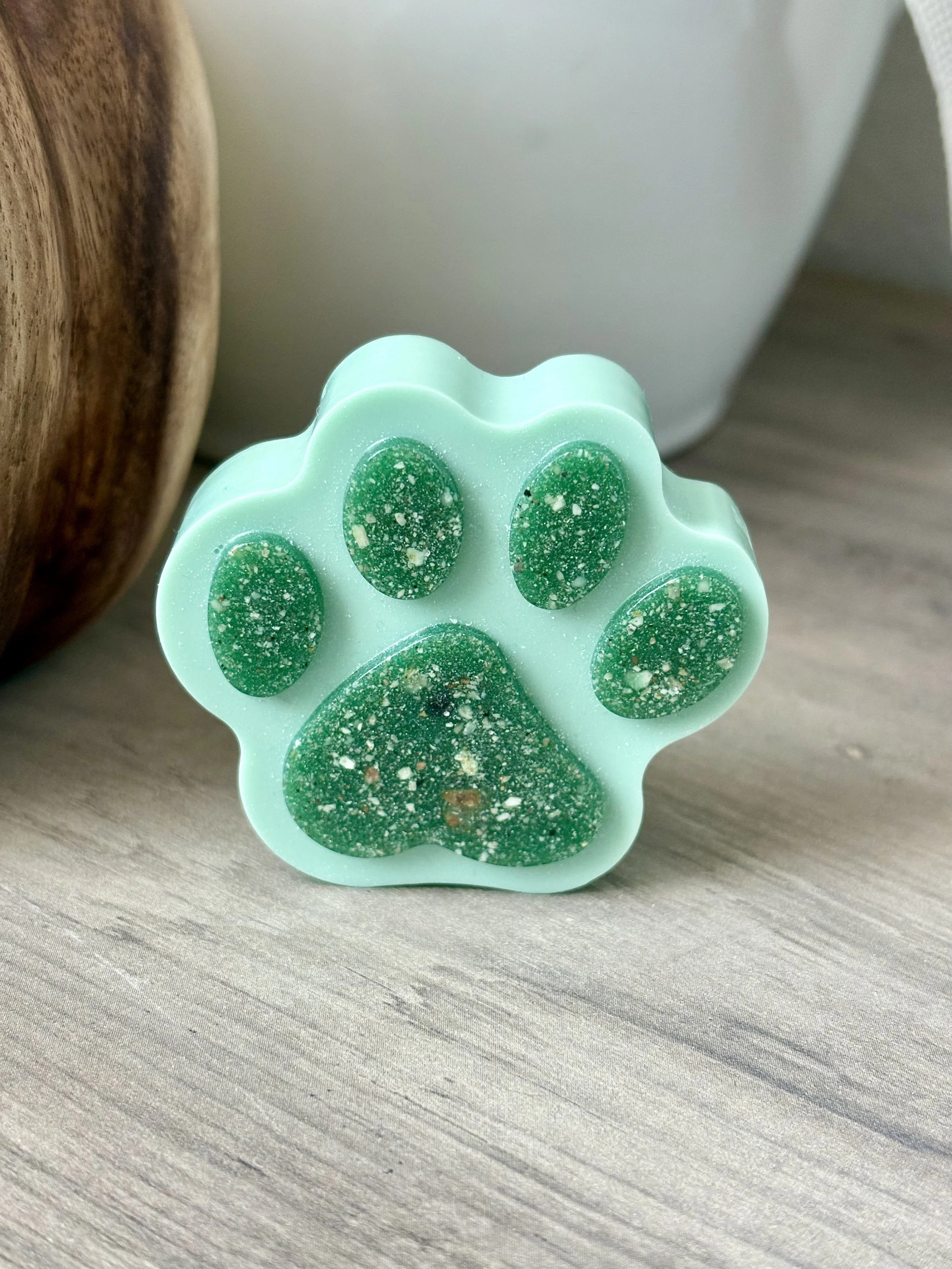 Paw Ash Decor