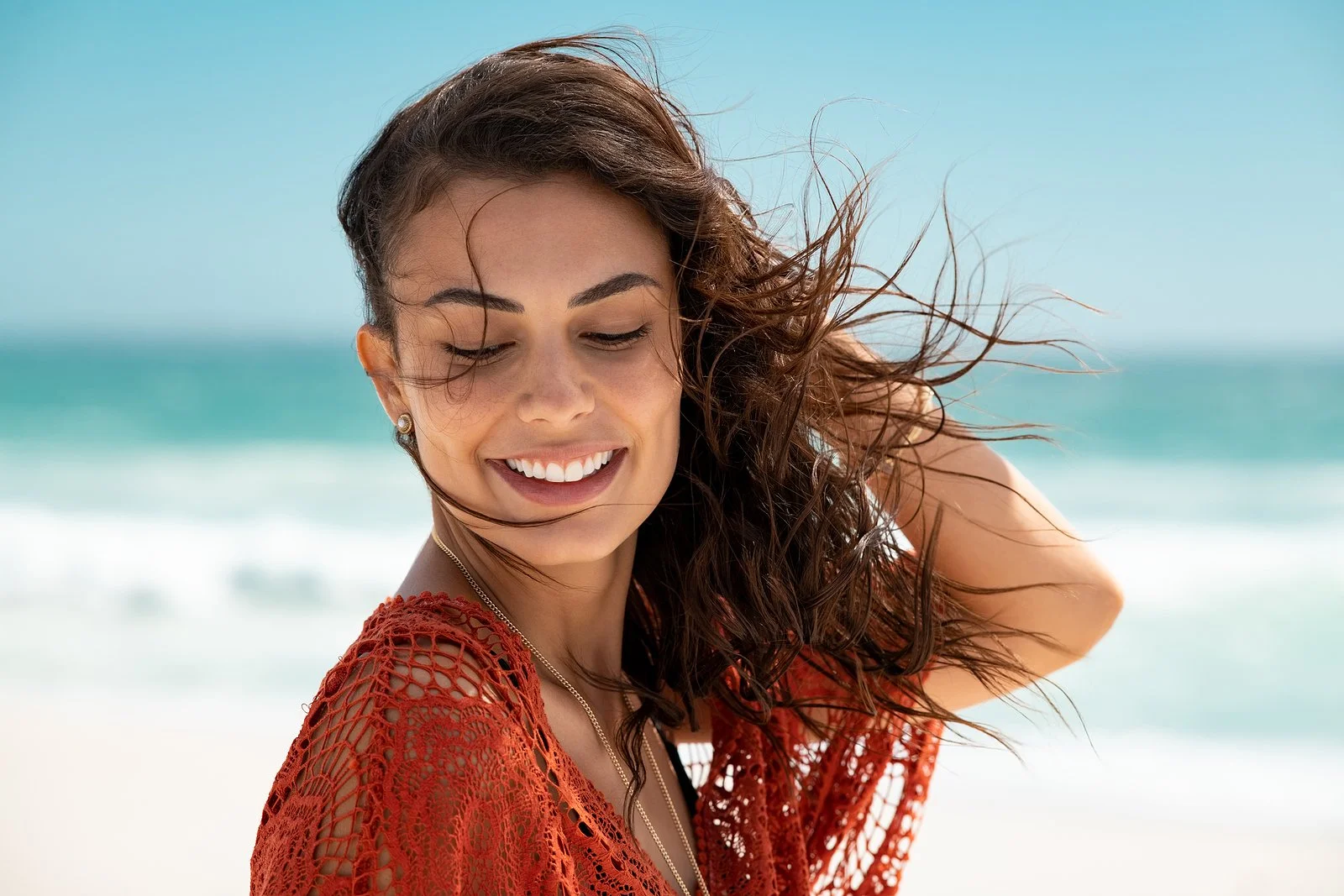 How to Maintain Healthy Hair in the Sunshine Coast Climate