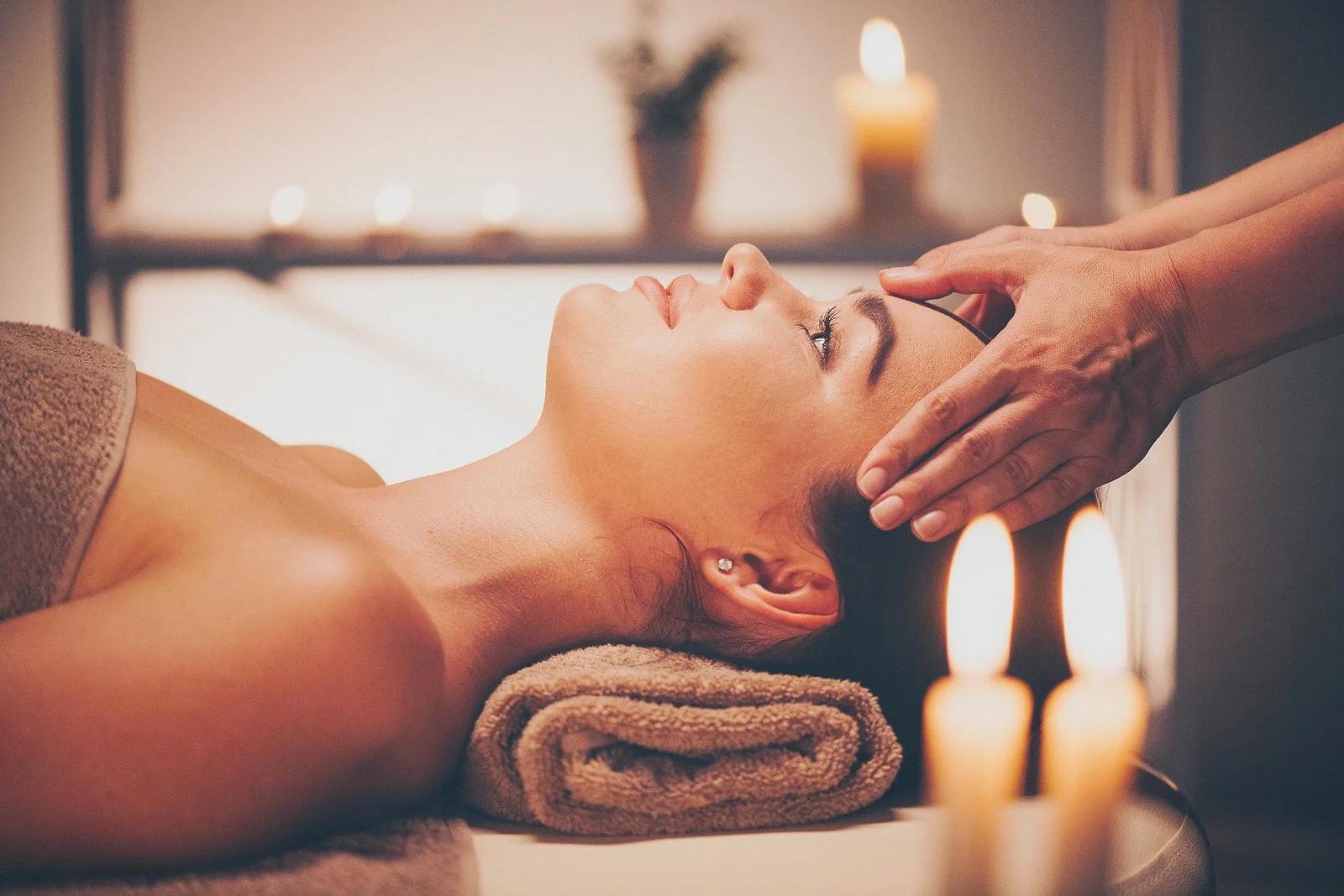 bigstock-Spa-woman-Massage-Face-Massag-198632788.jpg