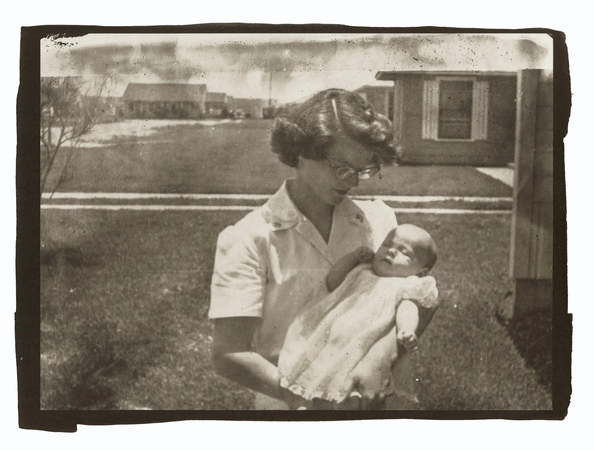 Mom-Holding-Me.jpg