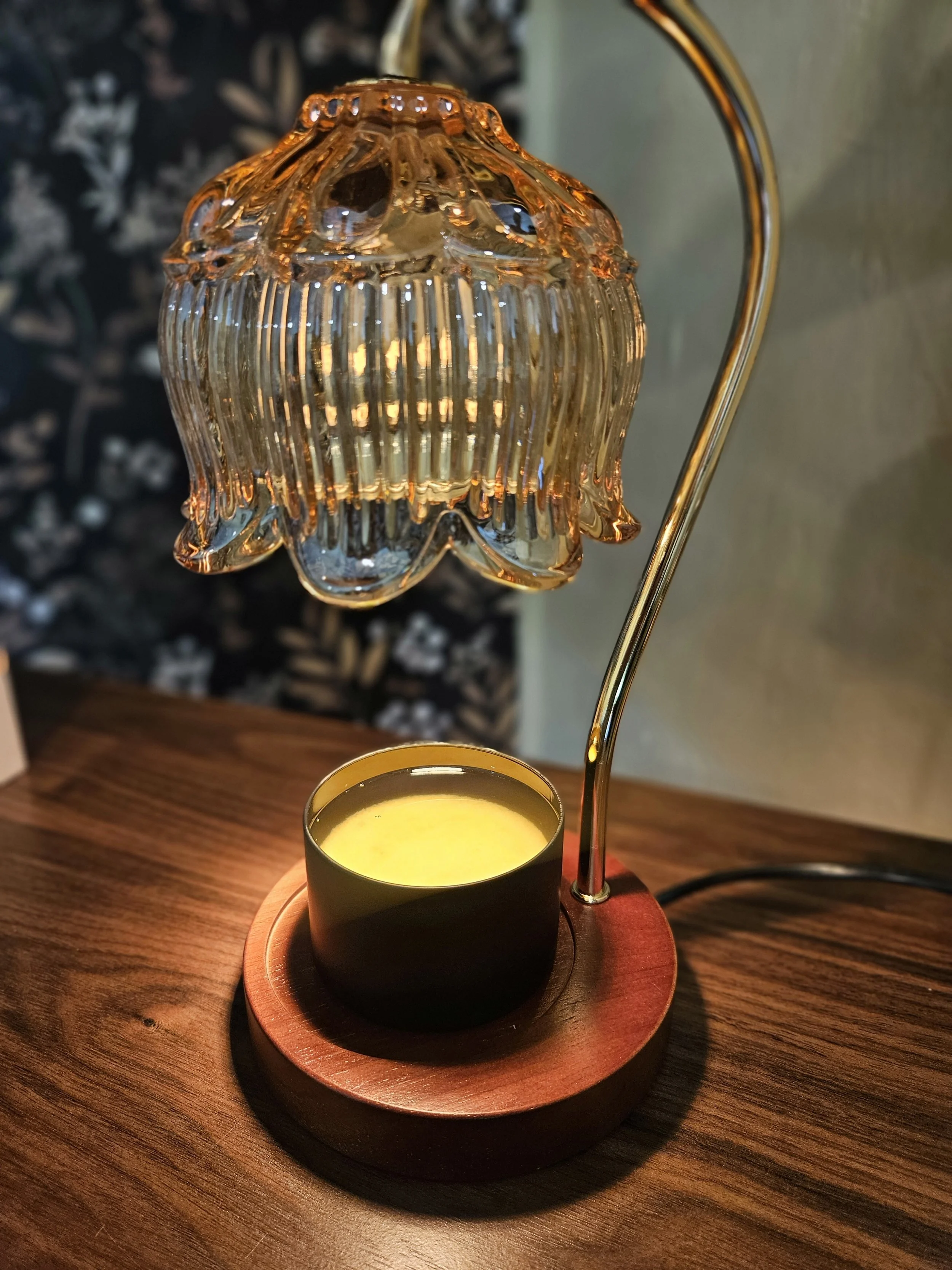 7oz WICKLESS Candle