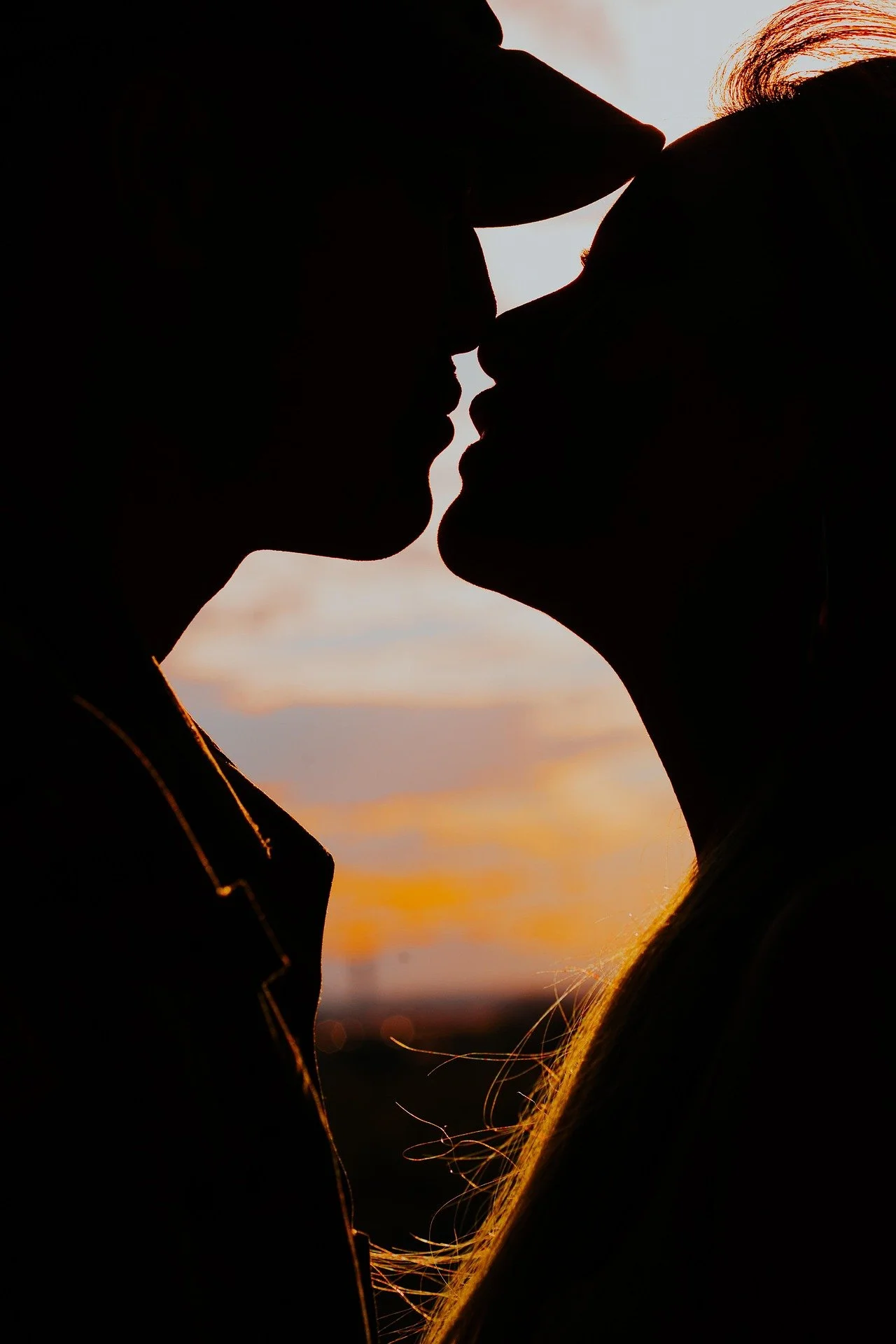 win_huynh-couple-5028351_1920.jpg