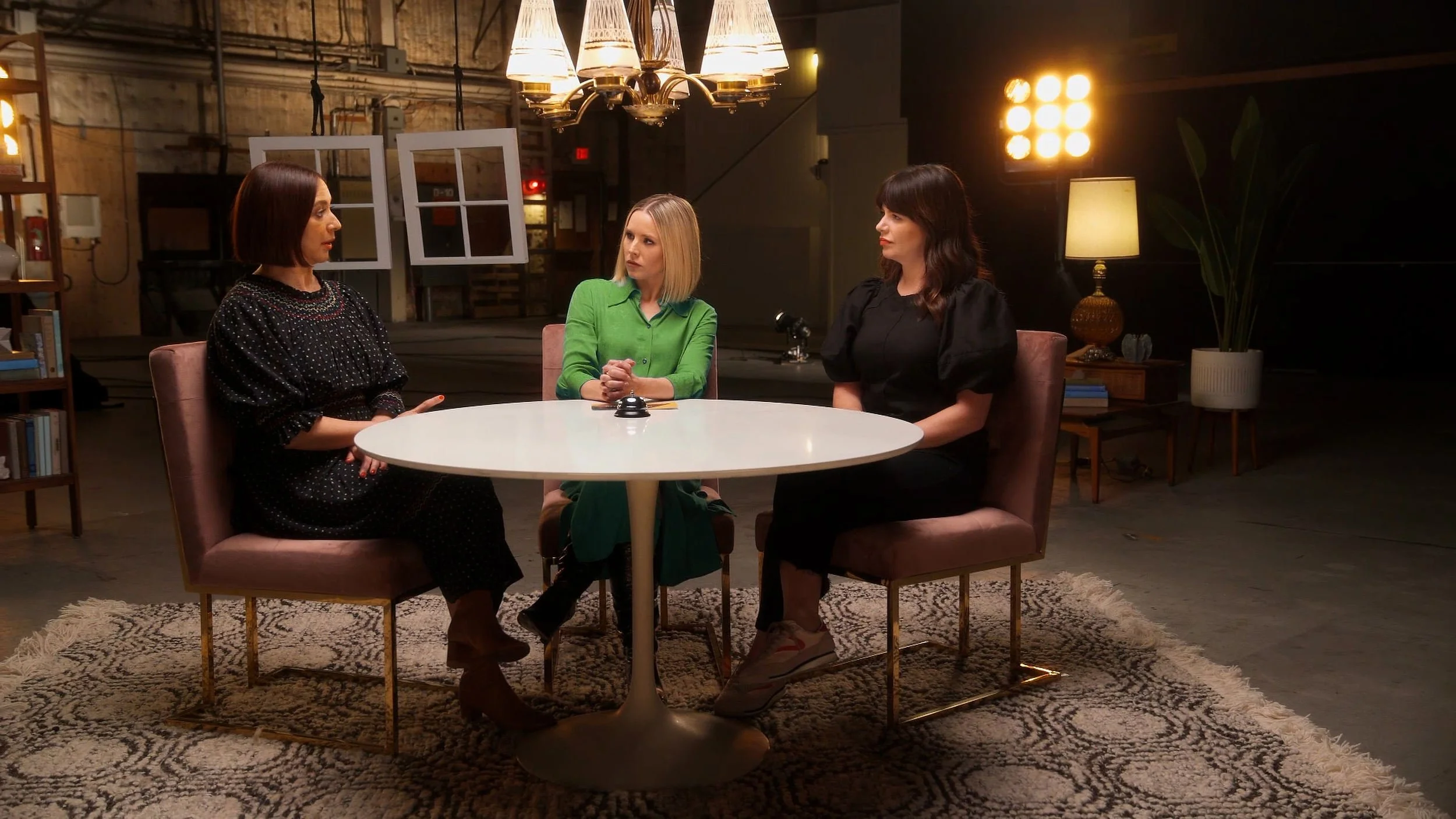 Momsplaining_KristenBell_Stills_28.JPG