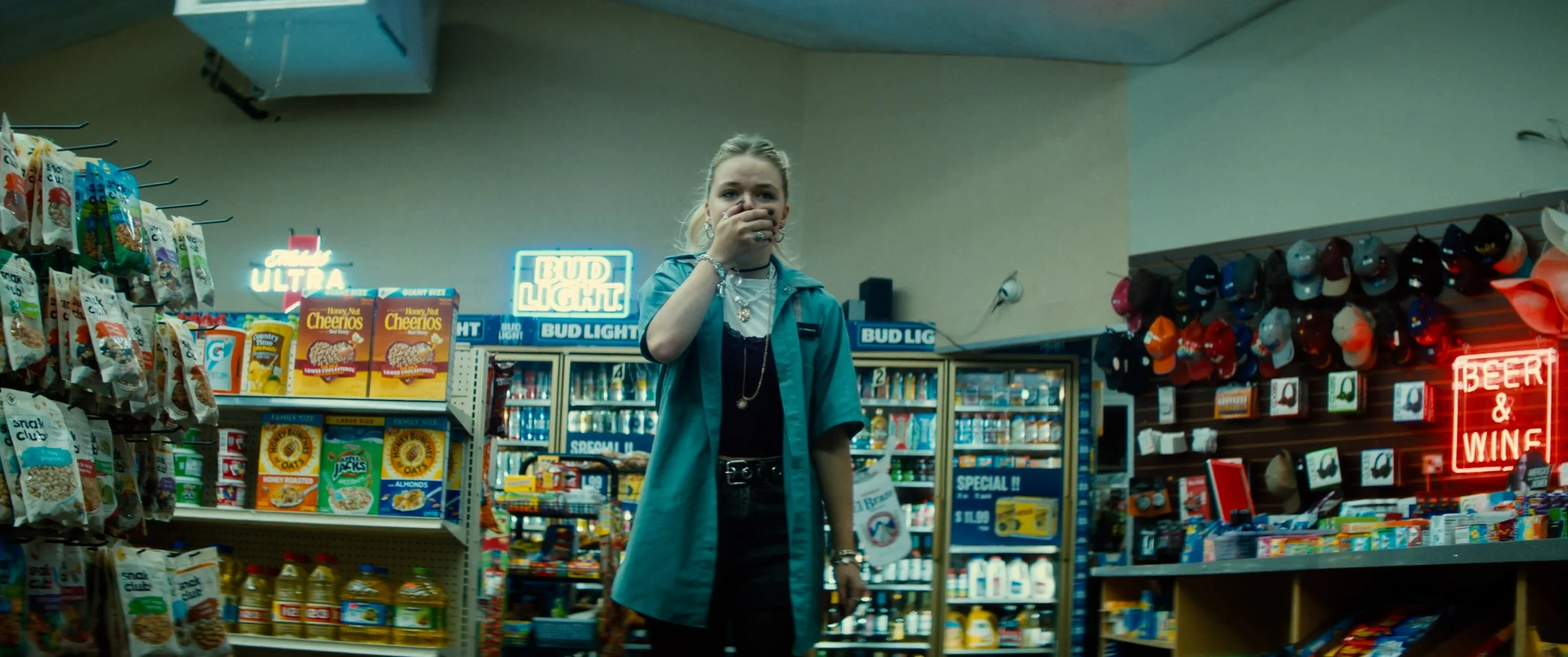 HoldUp_FrameGrabs_043.JPG