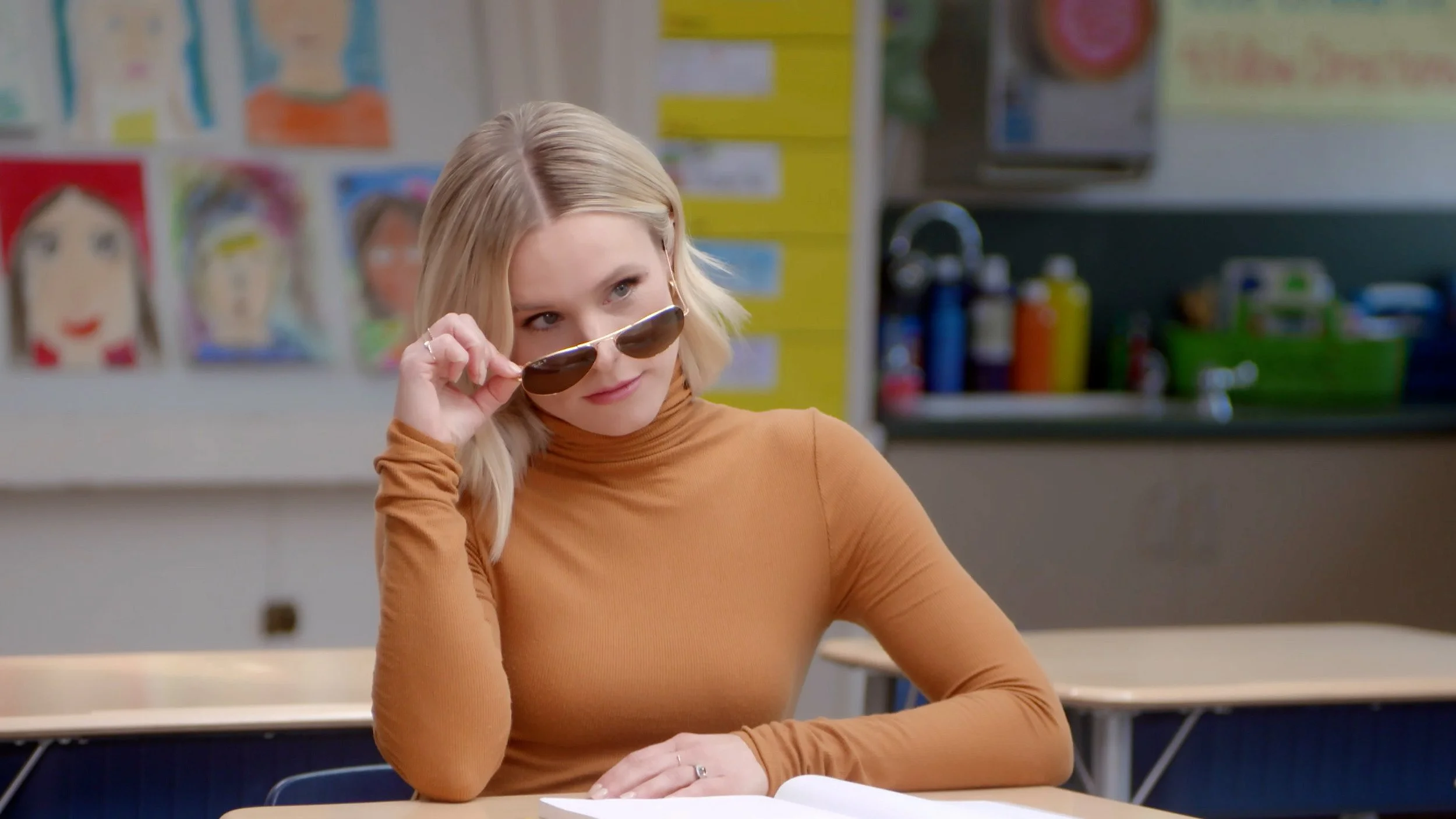 Momsplaining_KristenBell_Stills_17.JPG