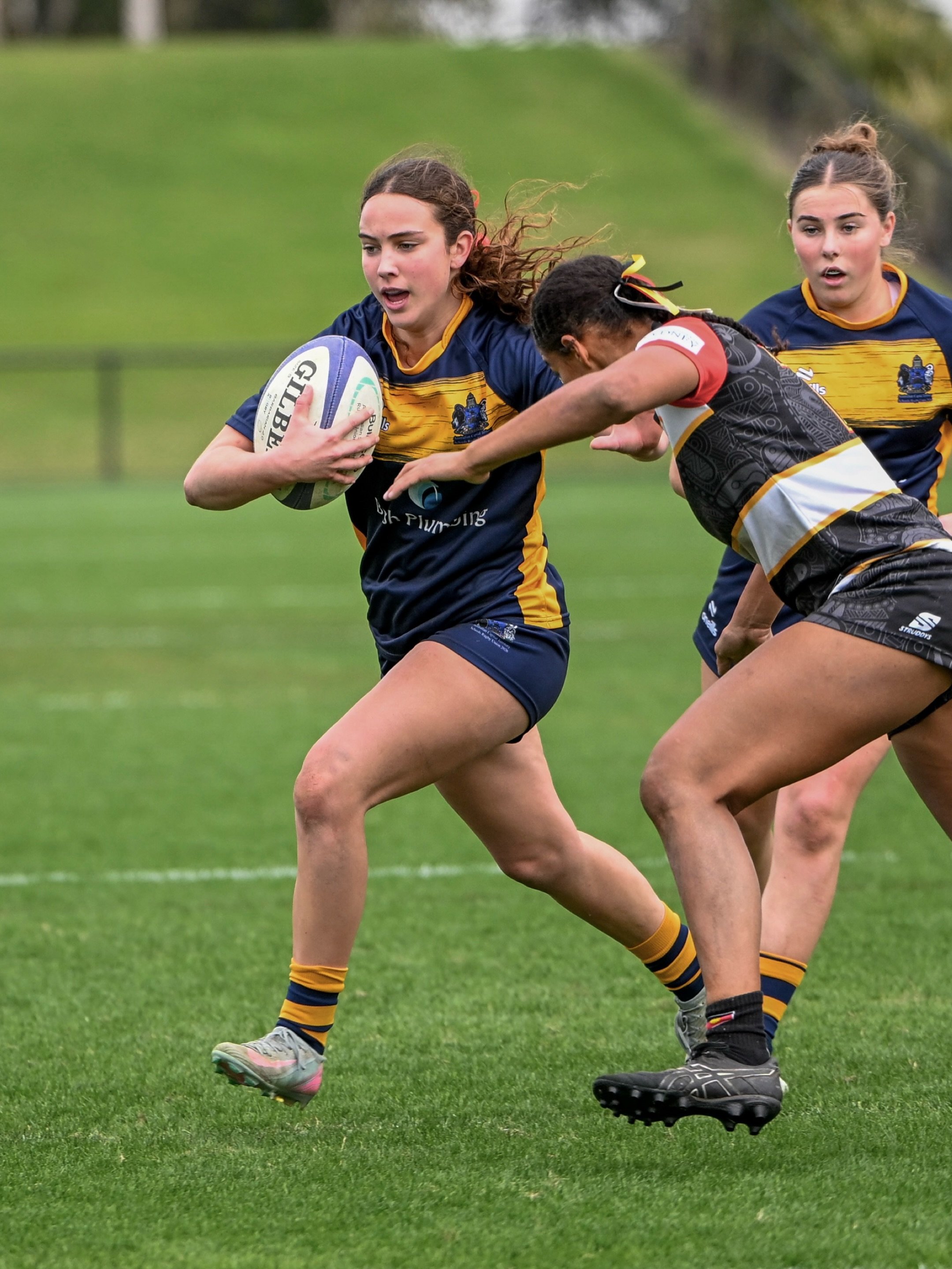 My very talented niece Isla playing Rugby 7s for ACT U18 girls side in the Australian Schools Rugby Union National Championships 🏈 Congrats to Isla for winning the Player&rsquo;s Player Award for her team too ⭐️
@isla.bassingthwaighte 
@rugbyau @aus