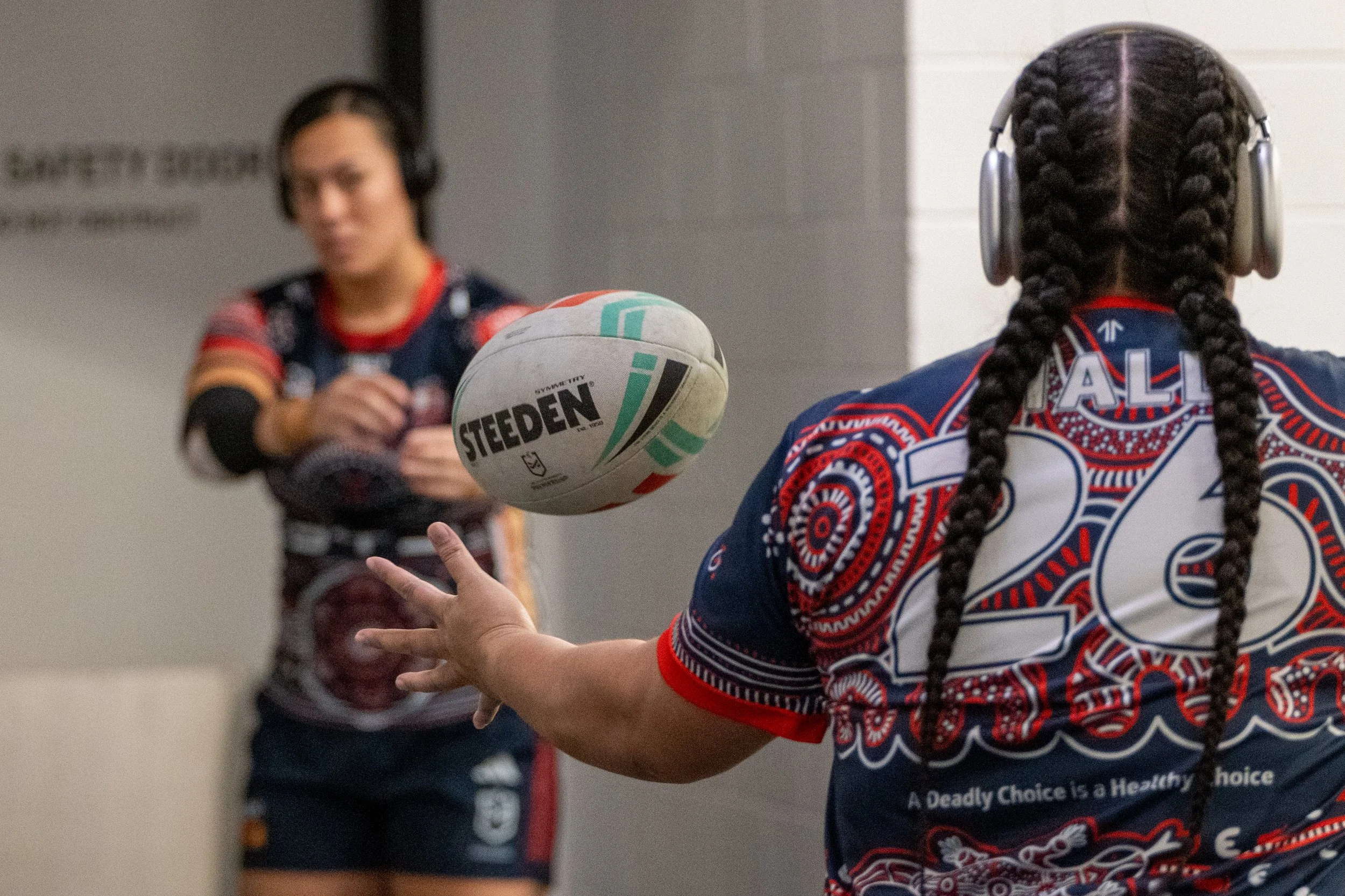 NRLW Roosters warm up