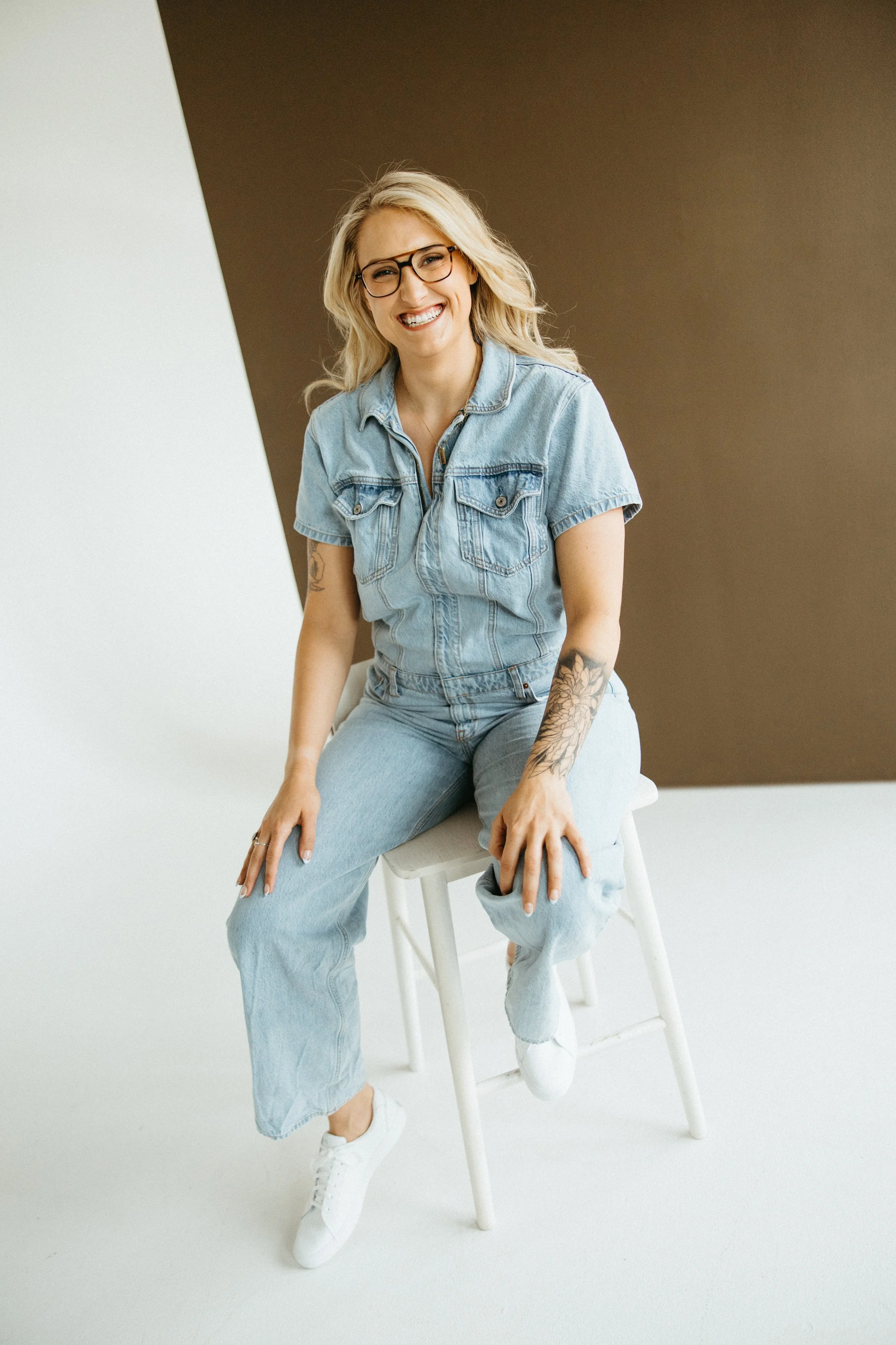 Woman therapist smiling in reference to healing from trauma with EMDR and Ketamine Therapy In PA and CO.