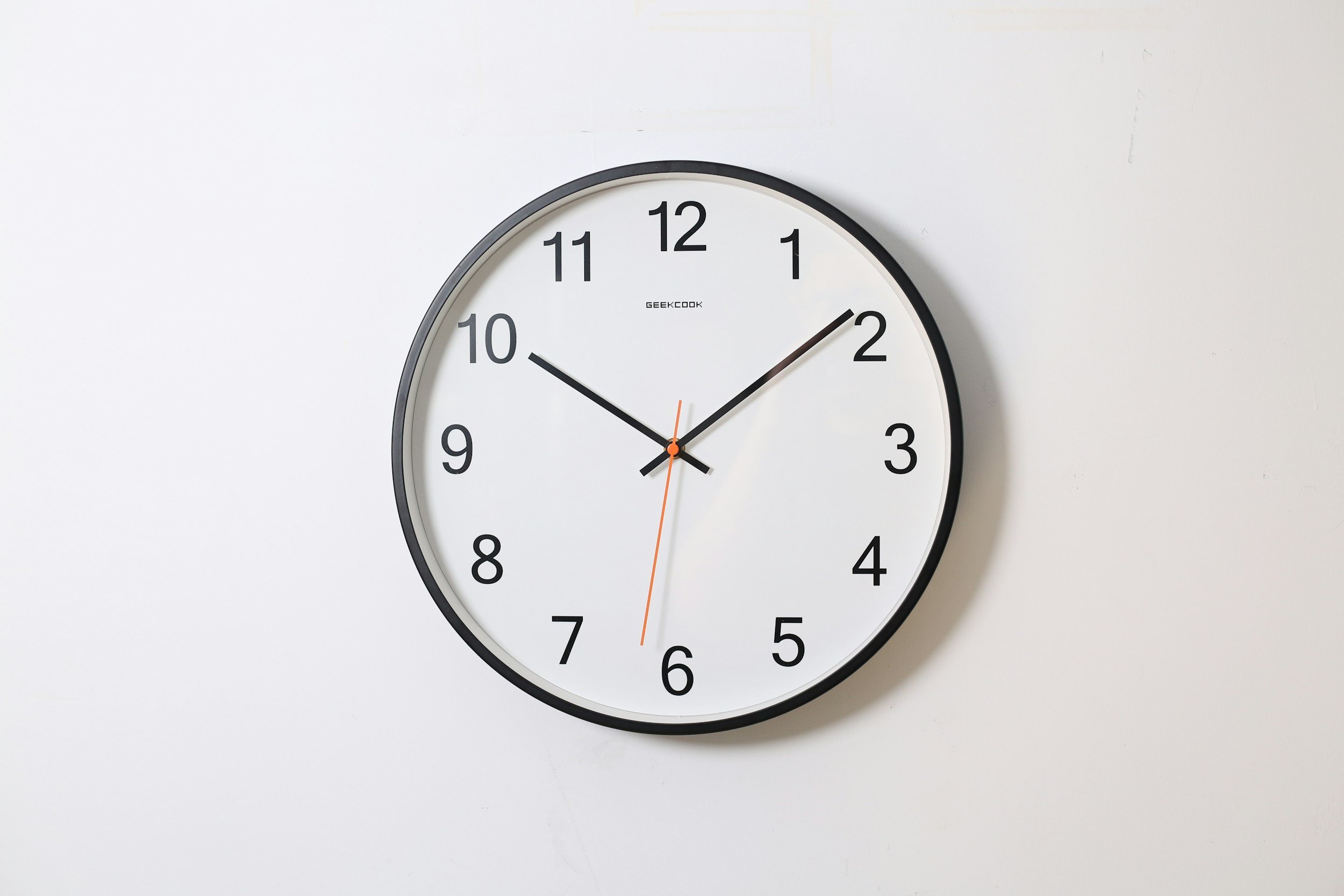 A clock symbolizing the passage of time and the importance of processing trauma through evidence-based trauma therapy, including EMDR and somatic therapy.