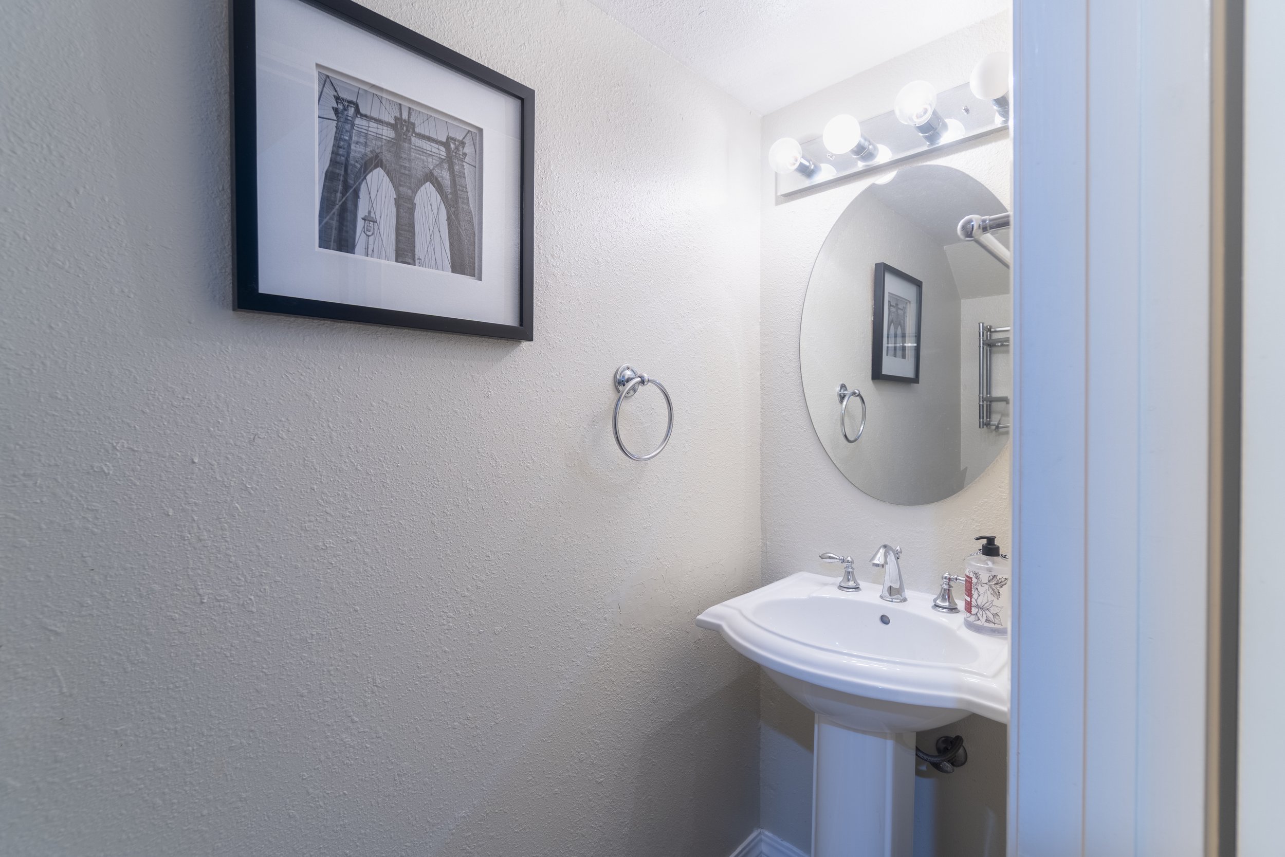 Powder Room - 1.jpg