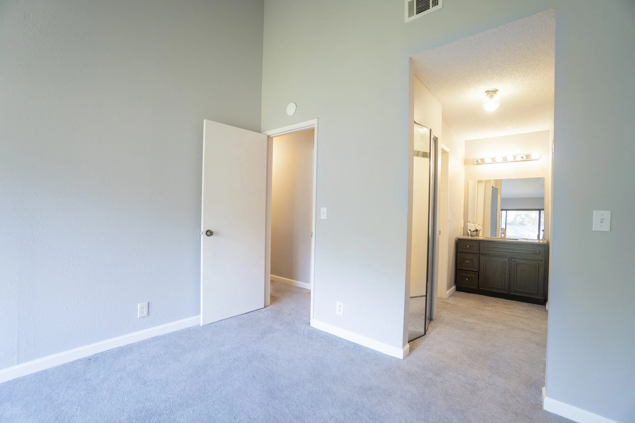 Bedroom 1 angle 4 - 1.jpg