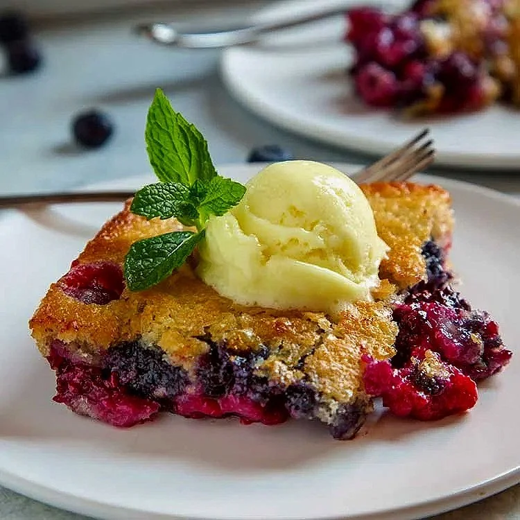 Grammas-Easy-Berry-Cobbler-square.jpg