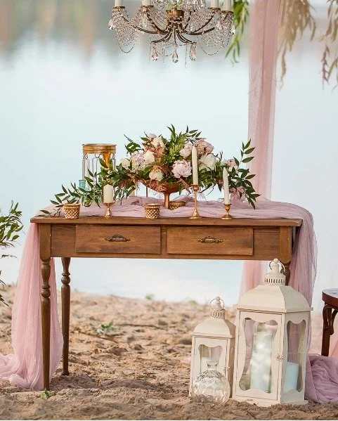 𝗠𝗮𝗿𝗸𝗲𝘁𝗶𝗻𝗴 𝘁𝗶𝗽 𝗜 𝗹𝗲𝗮𝗿𝗻𝗲𝗱 𝗳𝗿𝗼𝗺 𝗺𝗼𝘁𝗵𝗲𝗿𝗵𝗼𝗼𝗱:
 👉 𝙆𝙚𝙚𝙥 𝙄𝙩 𝙎𝙞𝙢𝙥𝙡𝙚, 𝙎𝙬𝙚𝙚𝙩𝙝𝙚𝙖𝙧𝙩.

My daughter wanted a simple wedding&mdash;just vows in a park, a few special people, and absolutely no big gestures.

I 