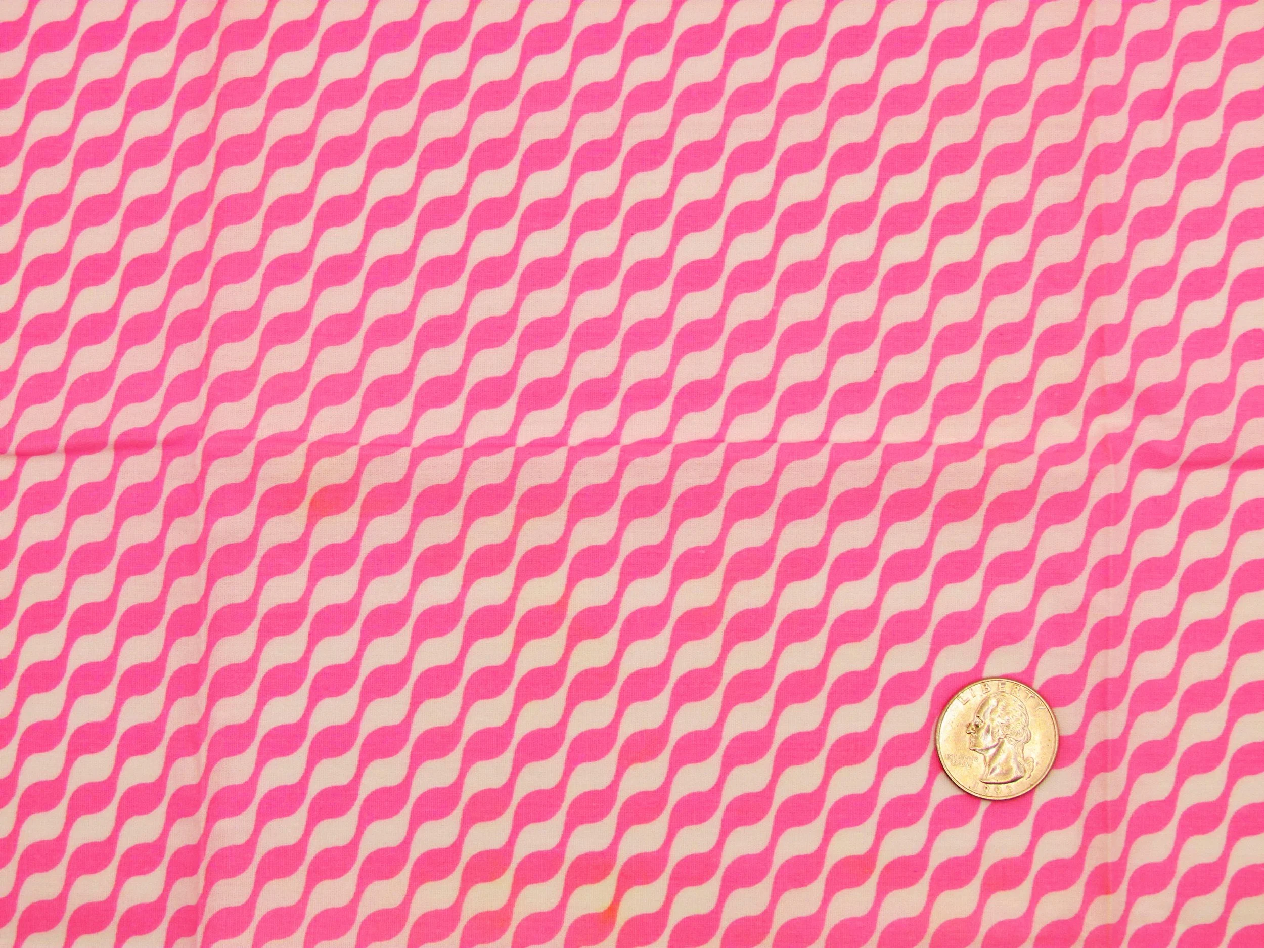 Petite Pan Kifkif in Candy Pink