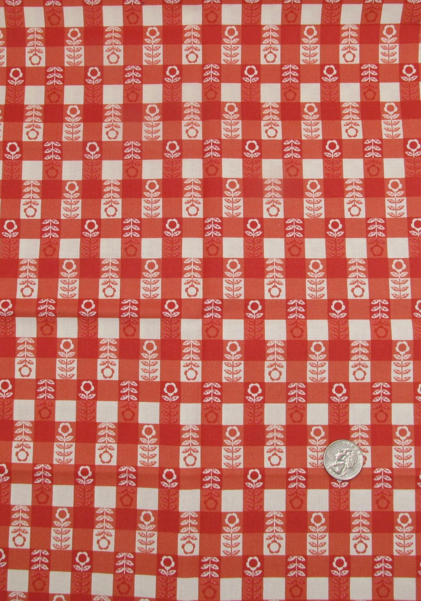 Moda The Henhouse Gingiber Flower Plaid Barn in Red and White