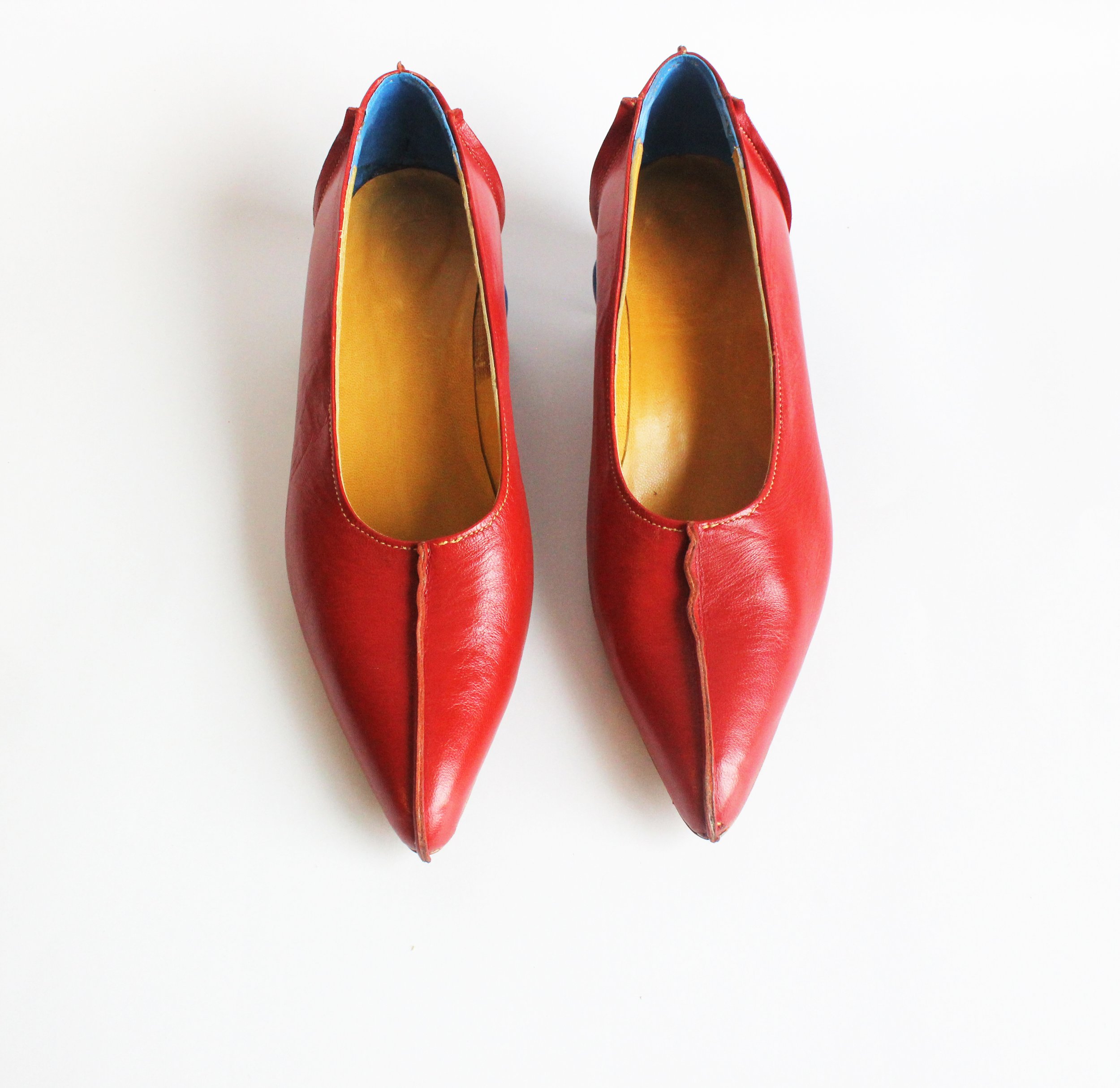 Leather shoes inspired by Alexander Calder with 3D printed heel