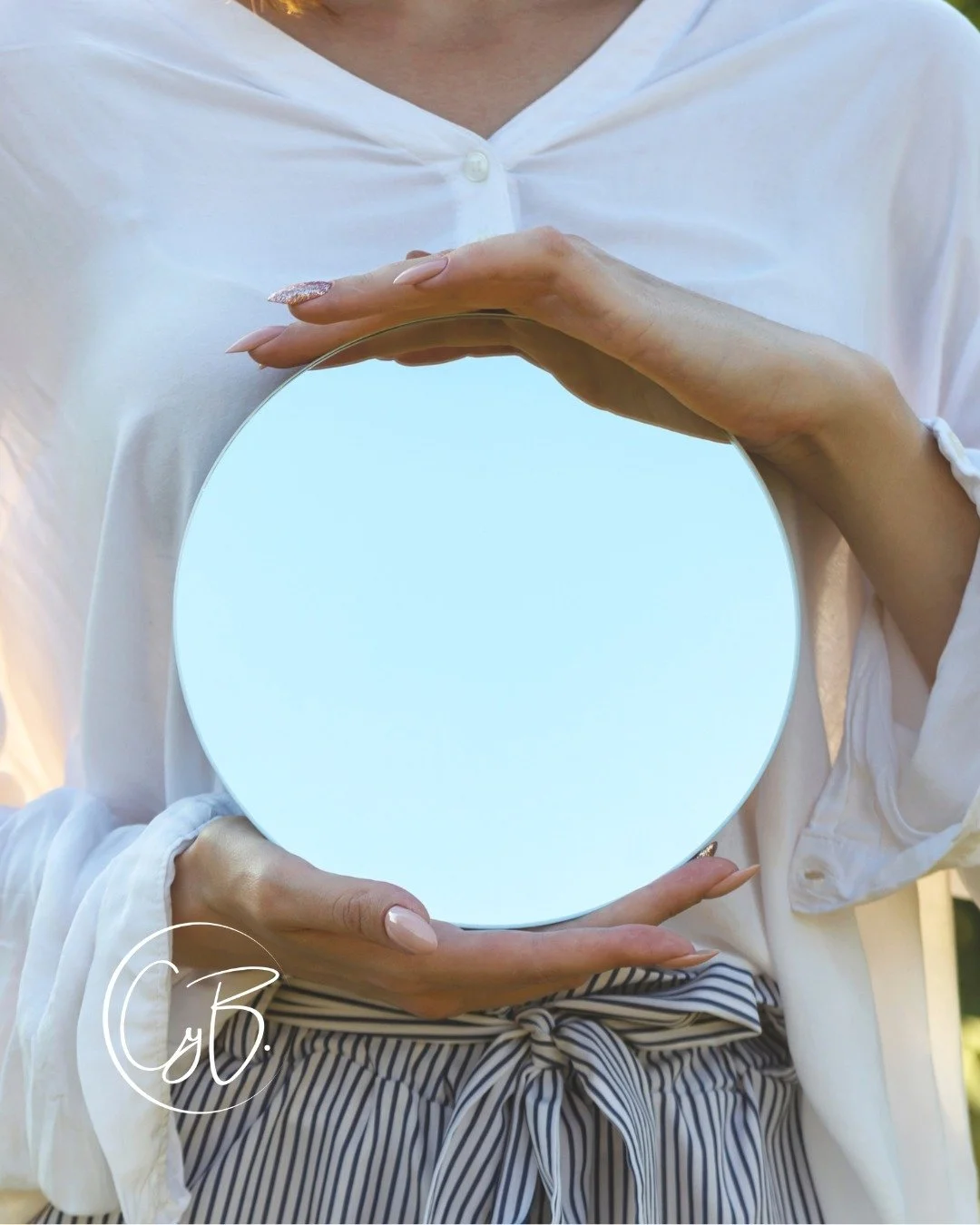 So many people avoid the mirror. They're afraid of what's looking back at them. My job is to change that.

Curious to know more?
Book a clarity call today.

#seasonalcolouranalysis #whatsmycolourseason #styleidentity #dressforyourcolours