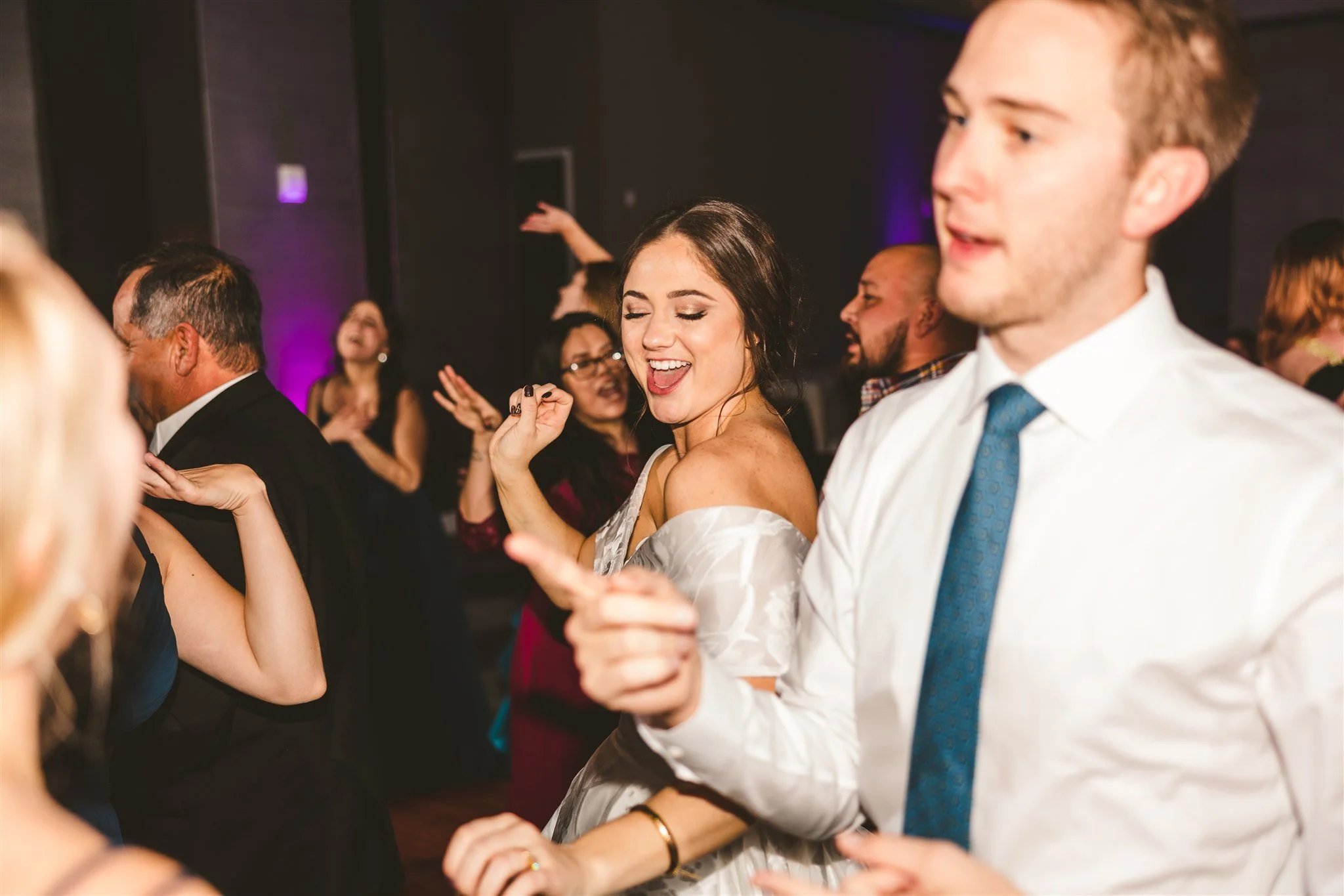 2021.11.13-Emily.Roger.Wedding-AndyCarriePhoto-858.jpg