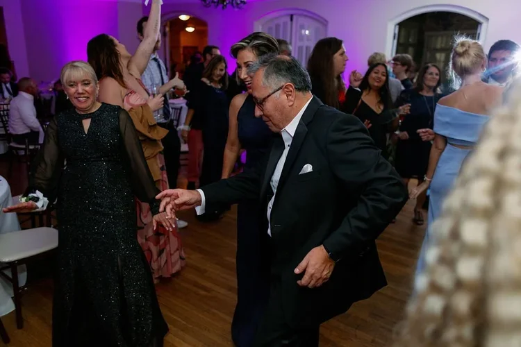 Austin-Wedding-DJ-16.webp