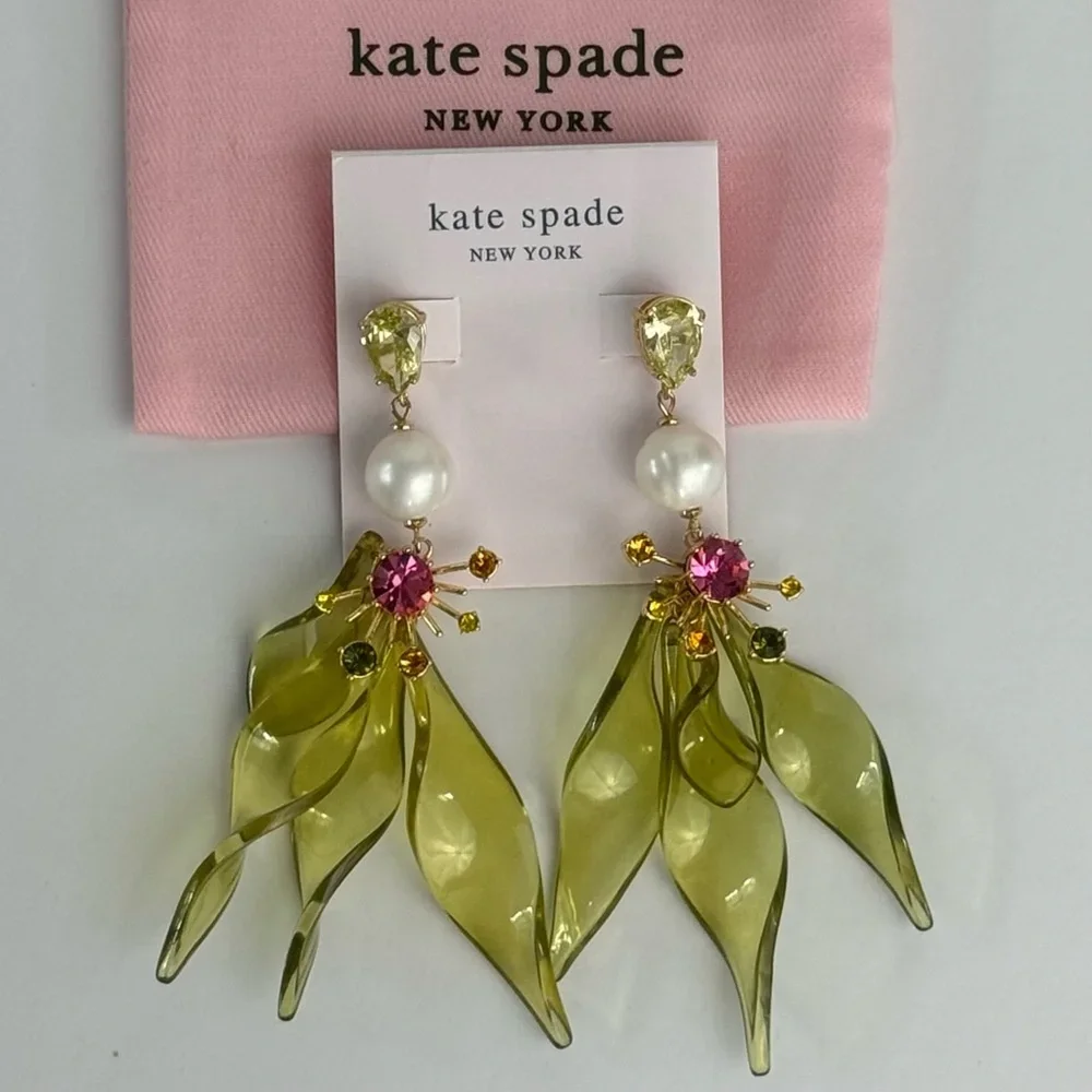 KS Rooftop Garden Pearl Earrings Pic 3.webp