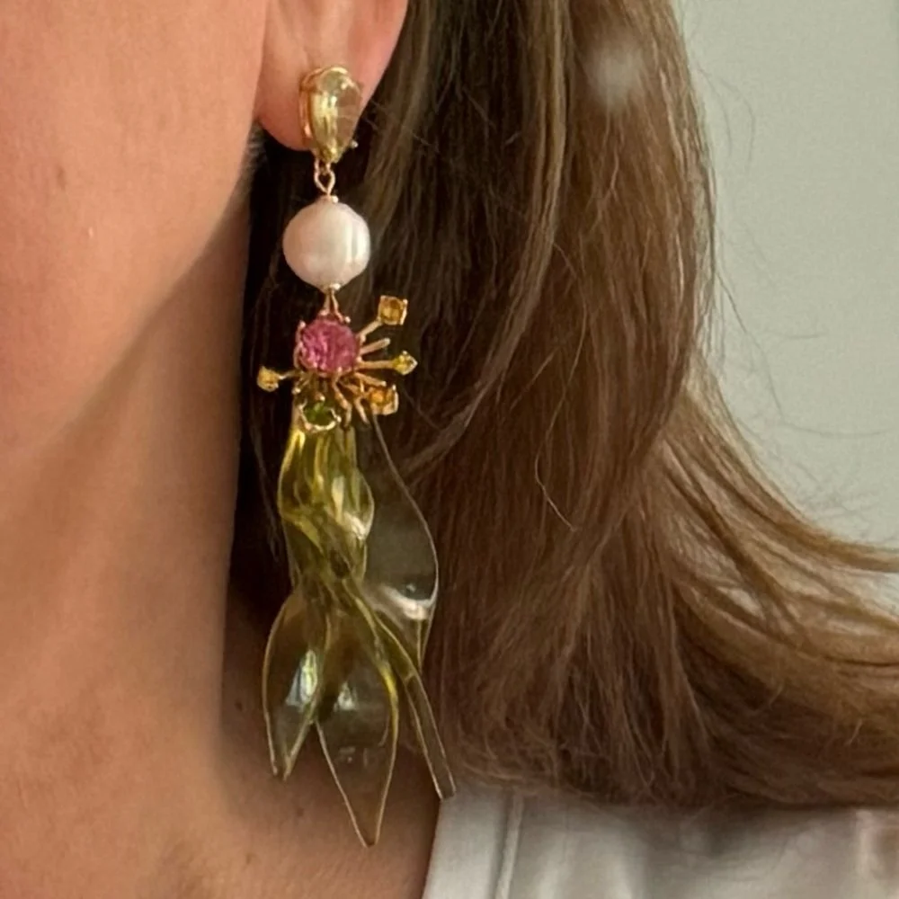 KS Rooftop Garden Pearl Earrings Pic 4.jpg